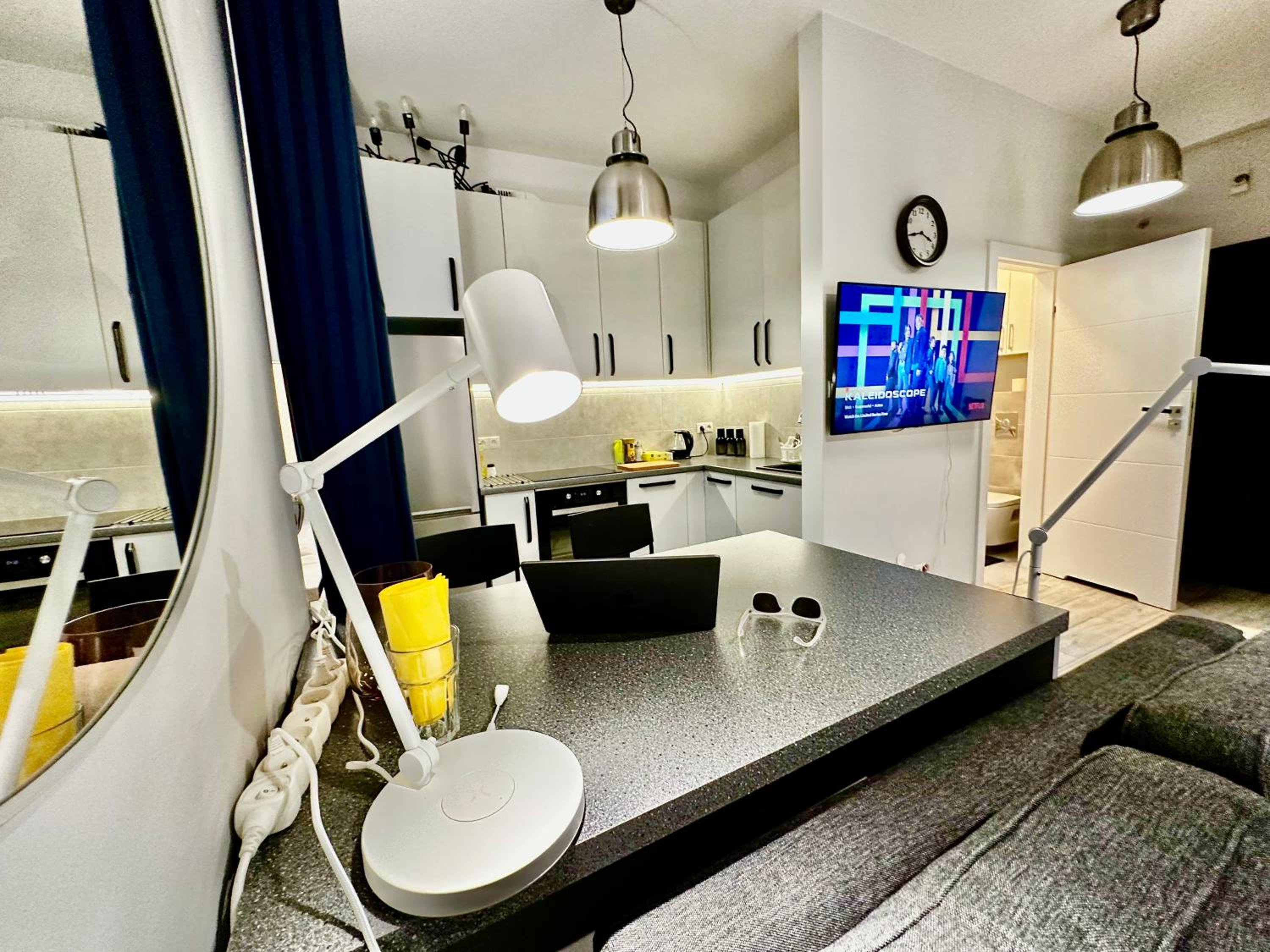 One-Bedroom Apartment - Photo 32