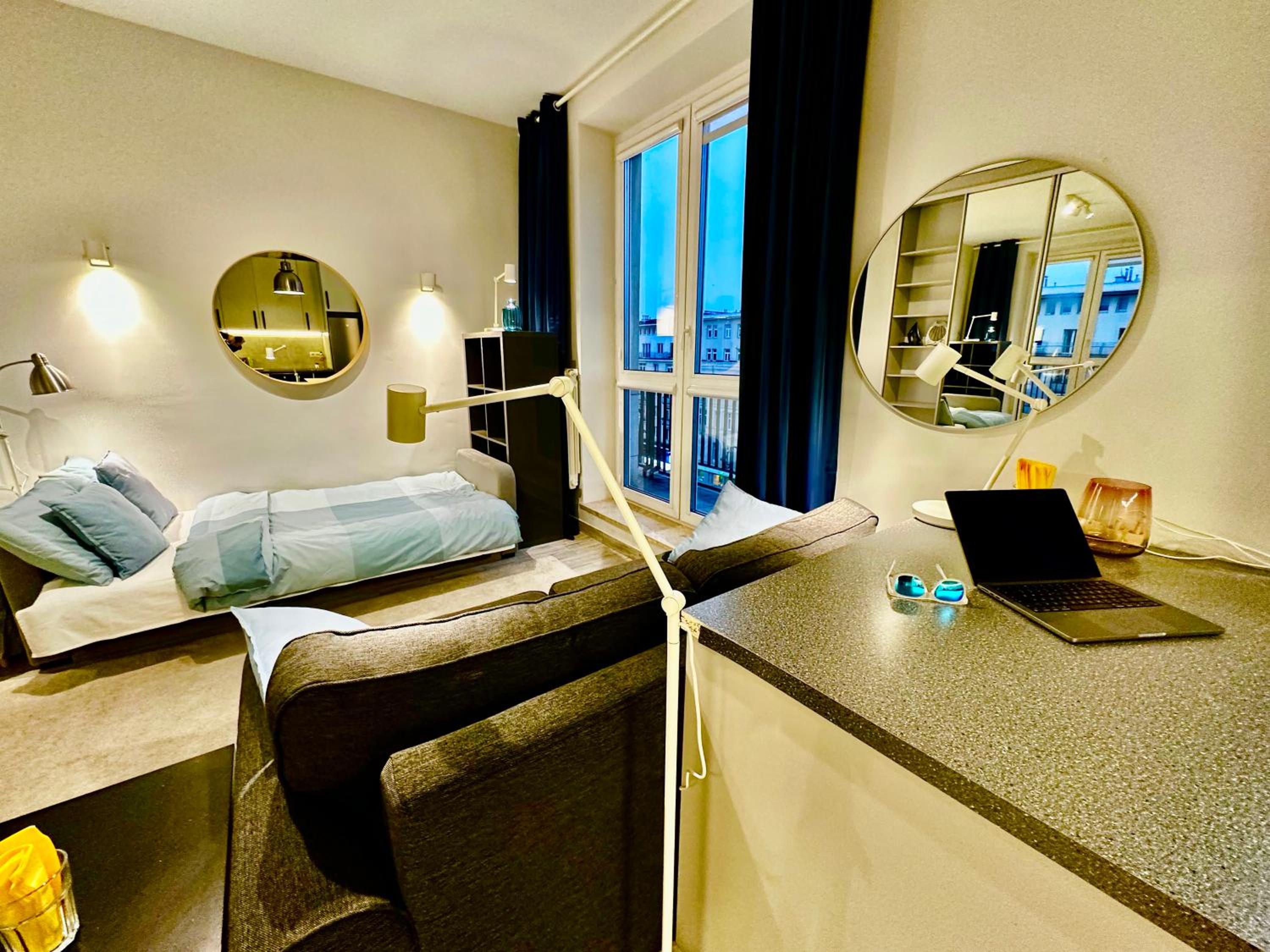 One-Bedroom Apartment - Photo 33