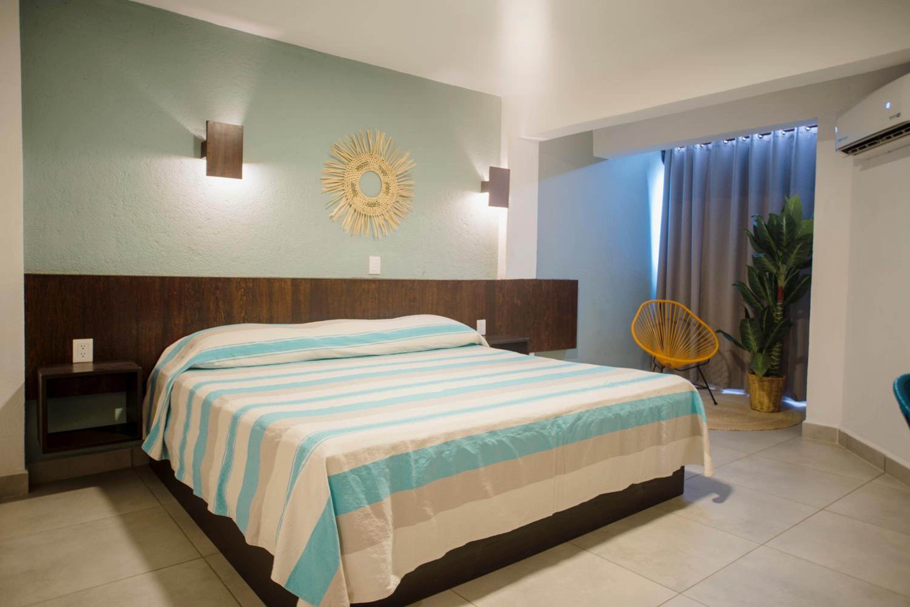 Superior King Room - Photo 1