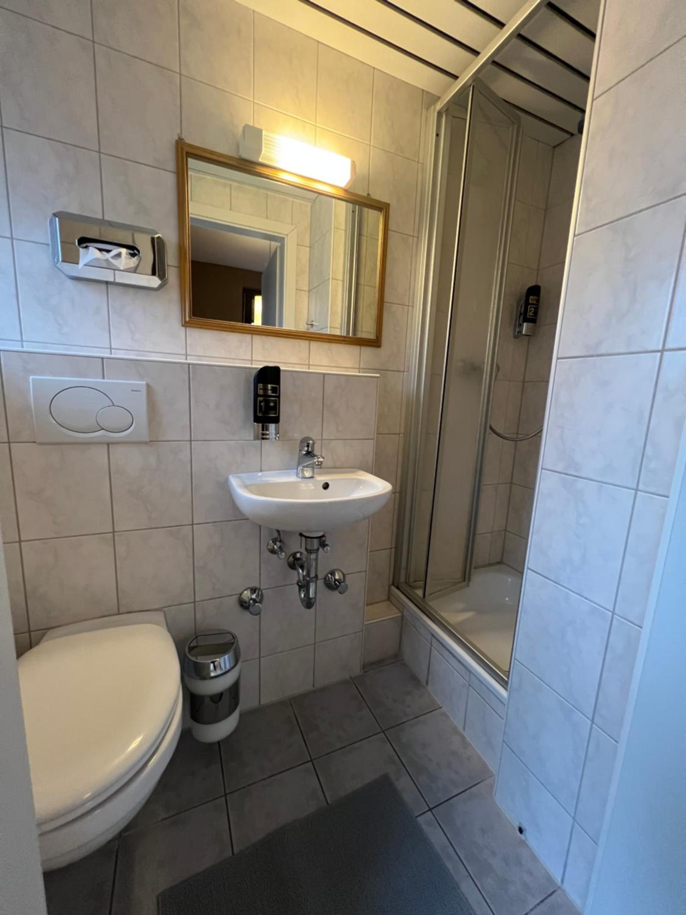 Single Room with Shower photo 1