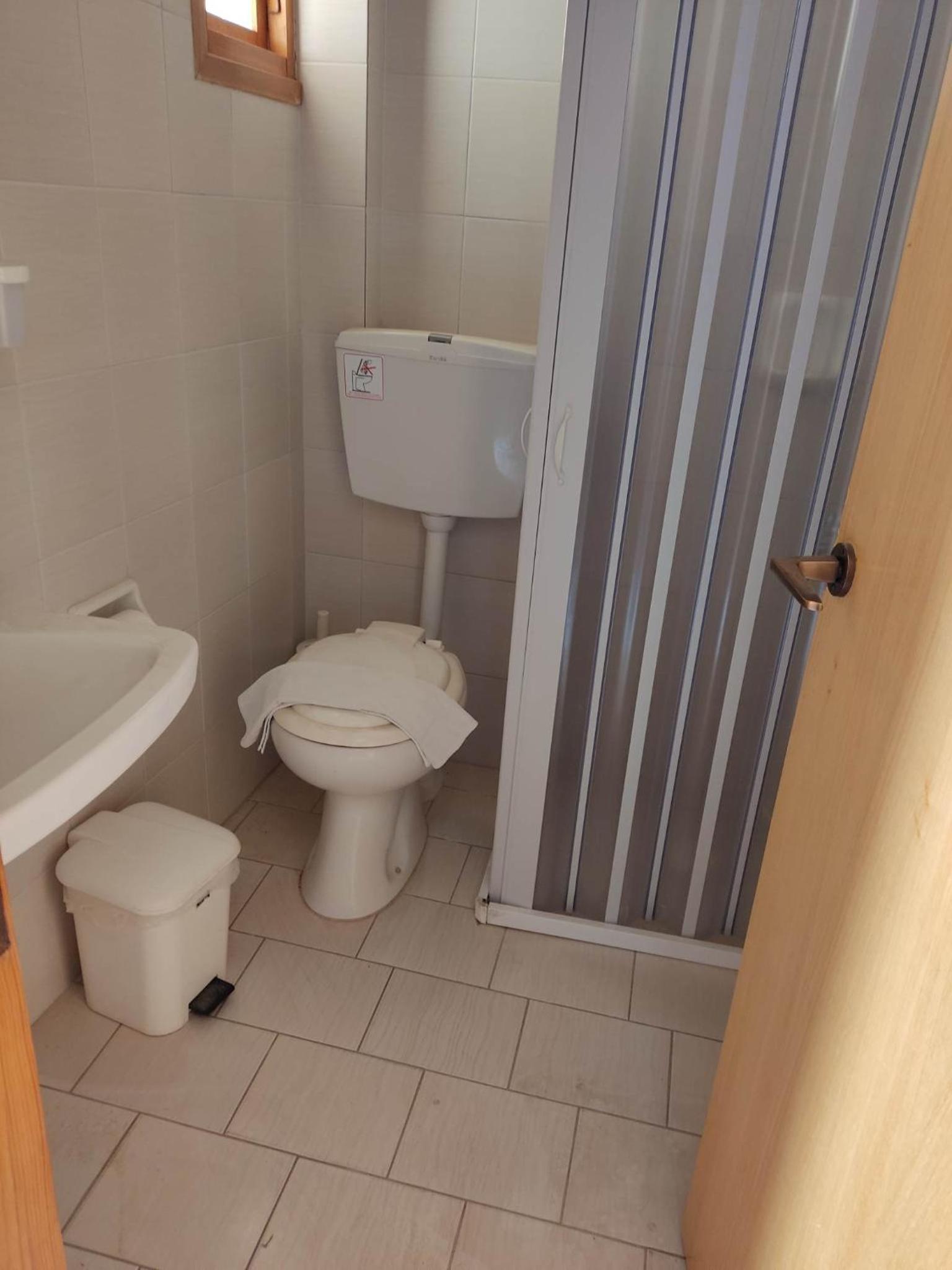 Double or Twin Room with Balcony - Photo 16