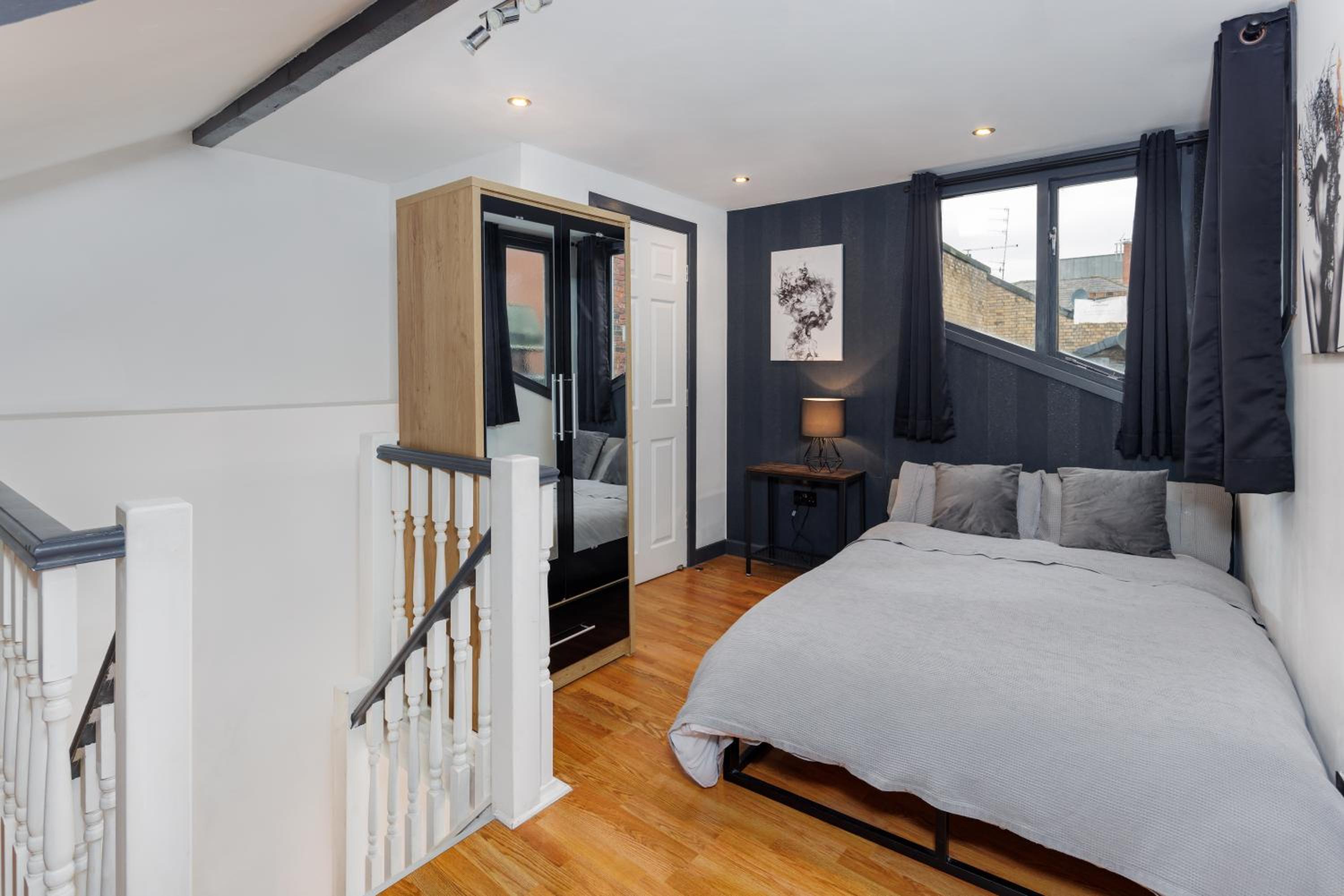 Three-Bedroom Apartment - Photo 11