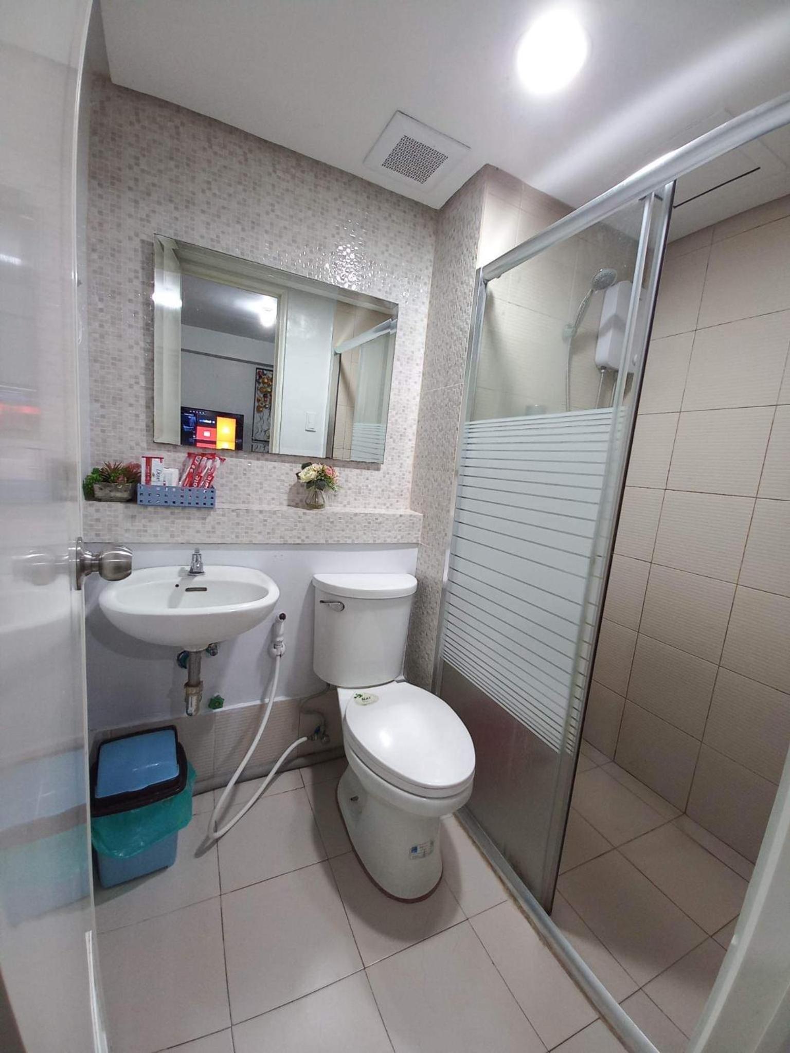 Two-Bedroom Apartment - Photo 2
