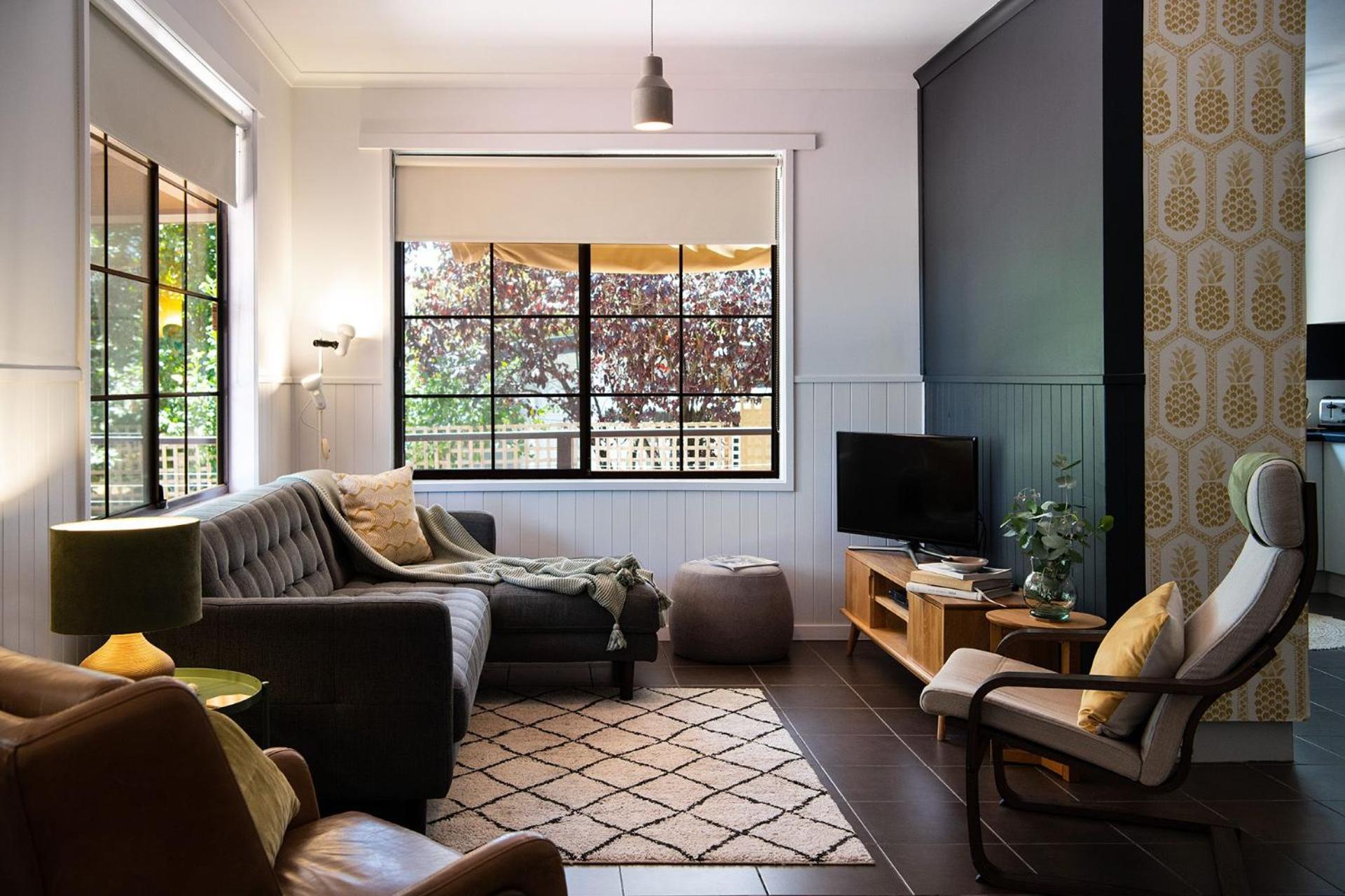 Three-Bedroom House photo 2