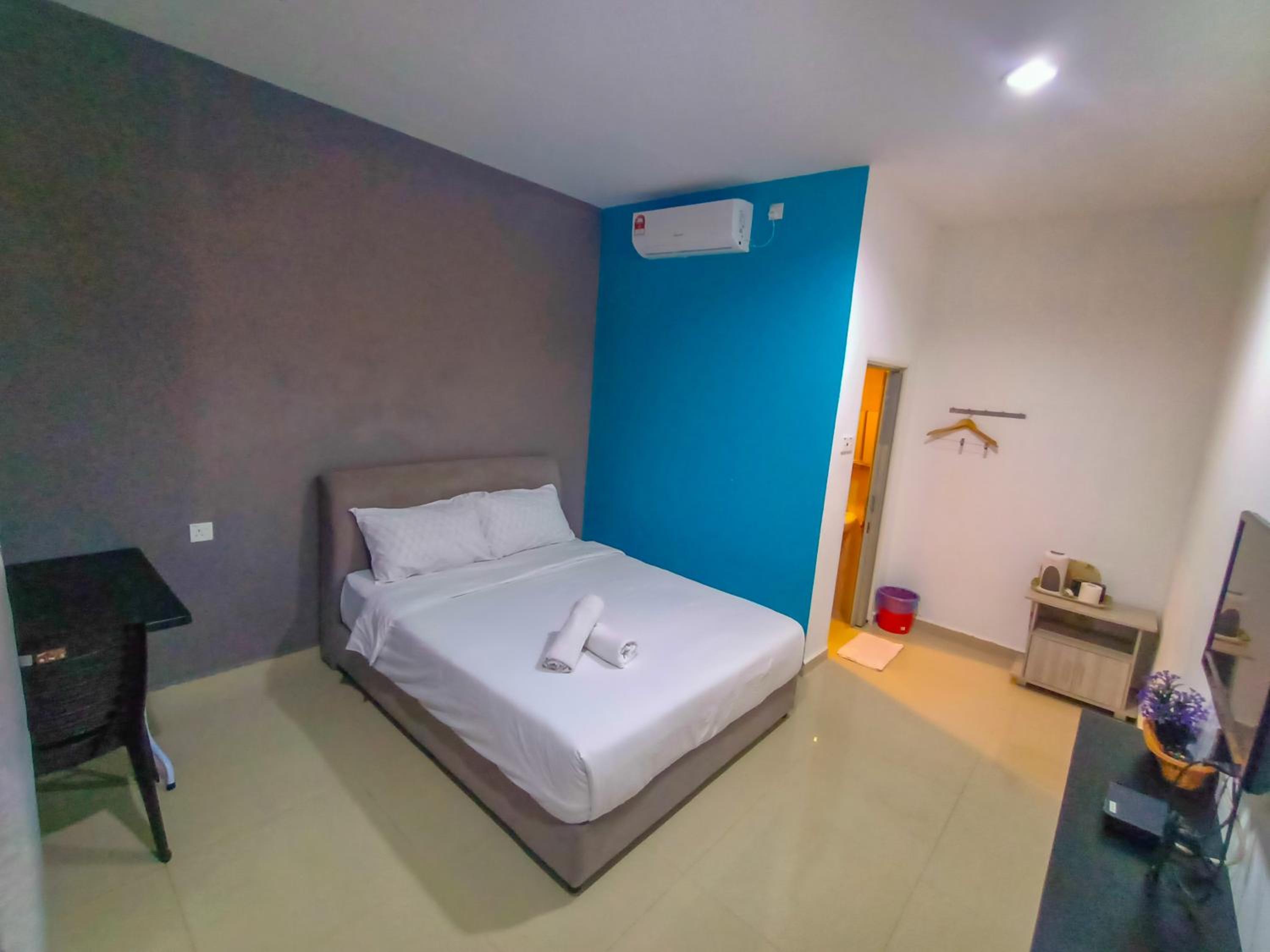 Budget Double Room photo 1