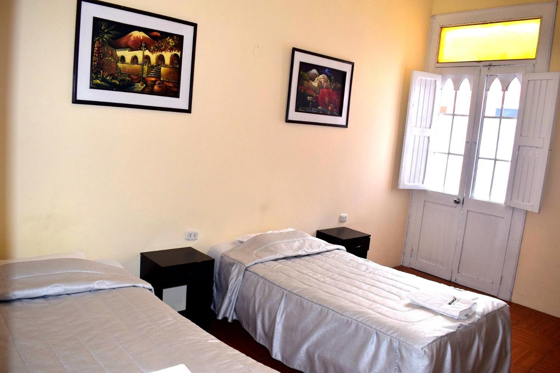Twin Room with Private Bathroom photo 2