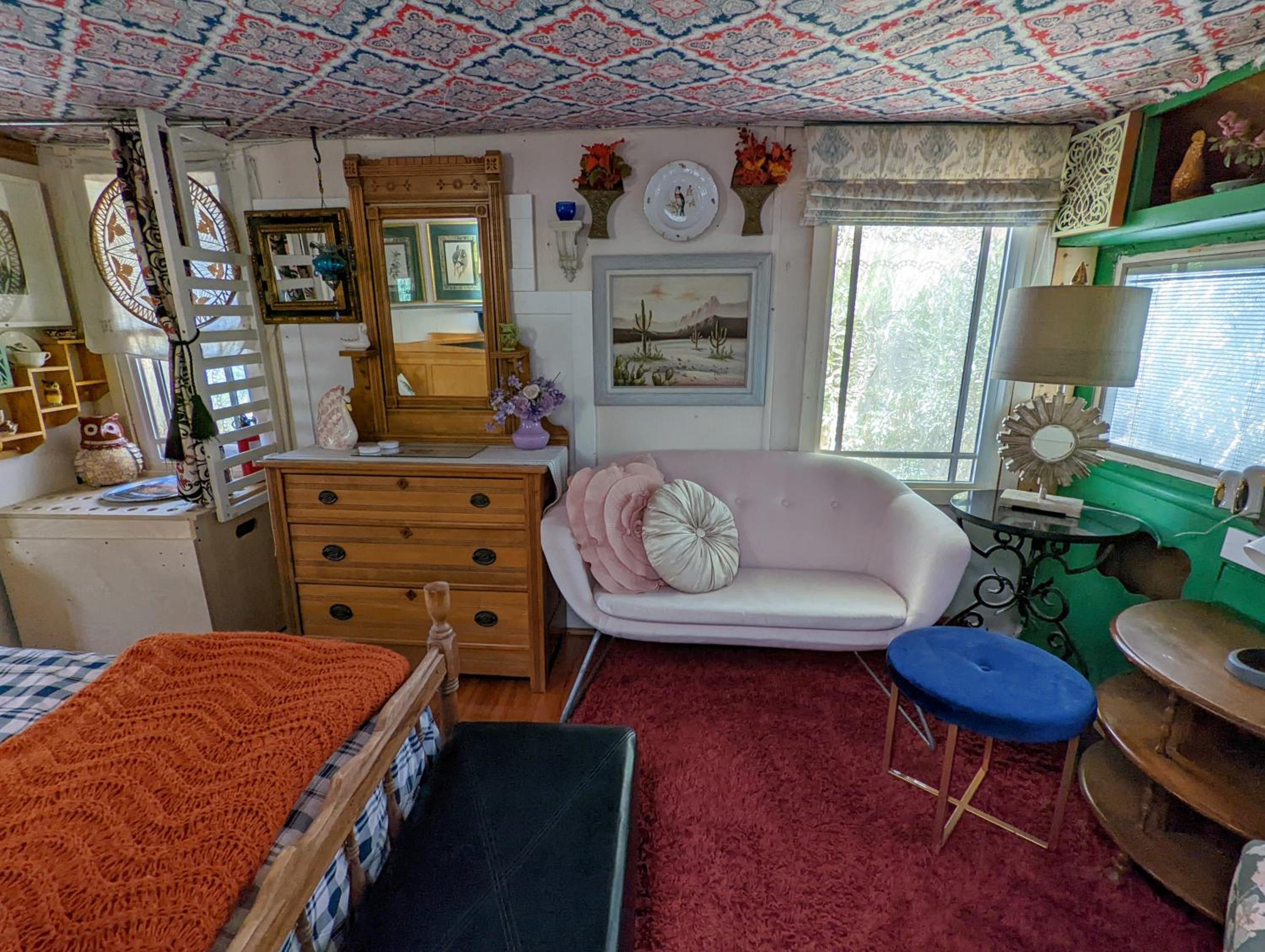 Deluxe Bungalow with Garden View