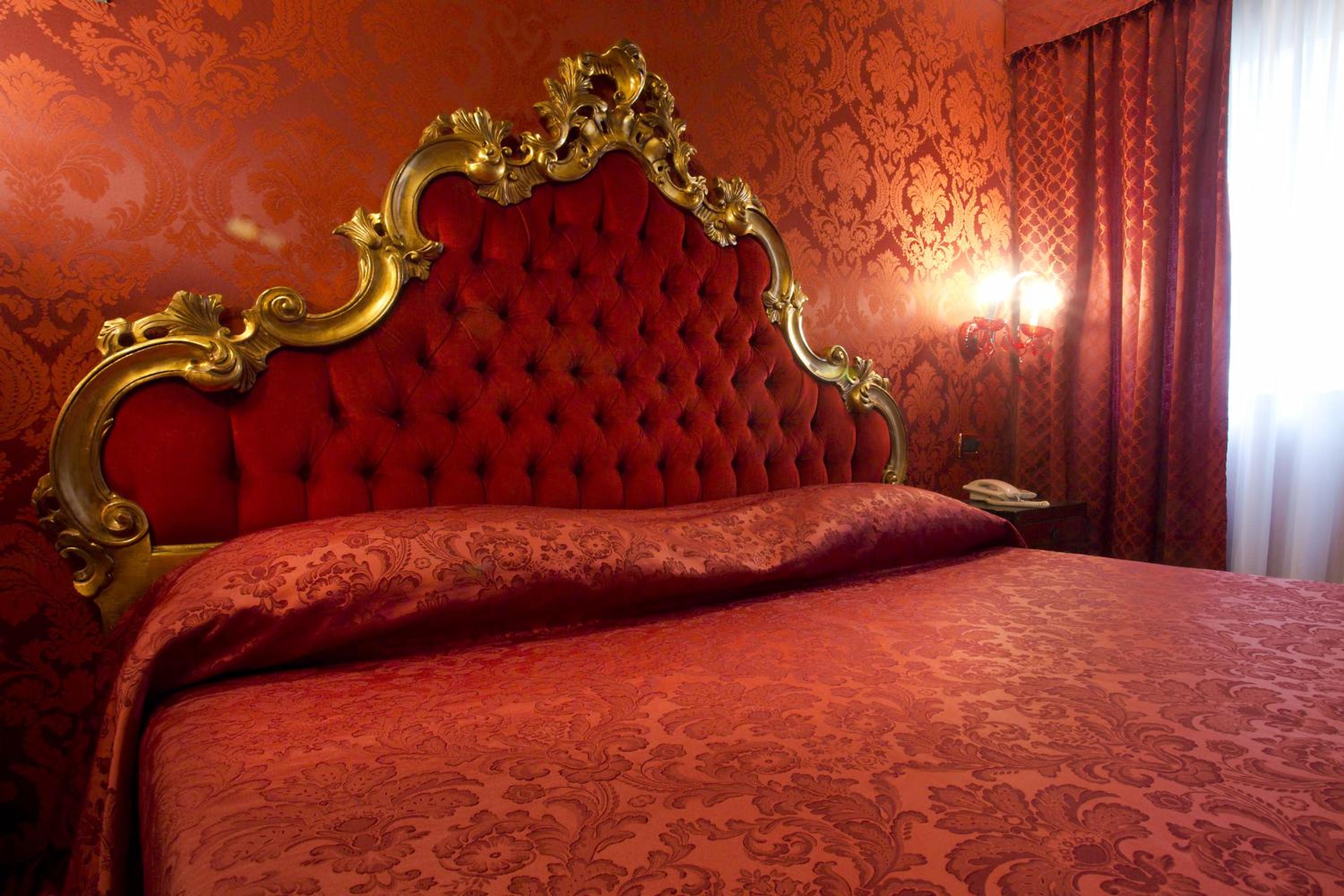 Standard Double Room photo 3