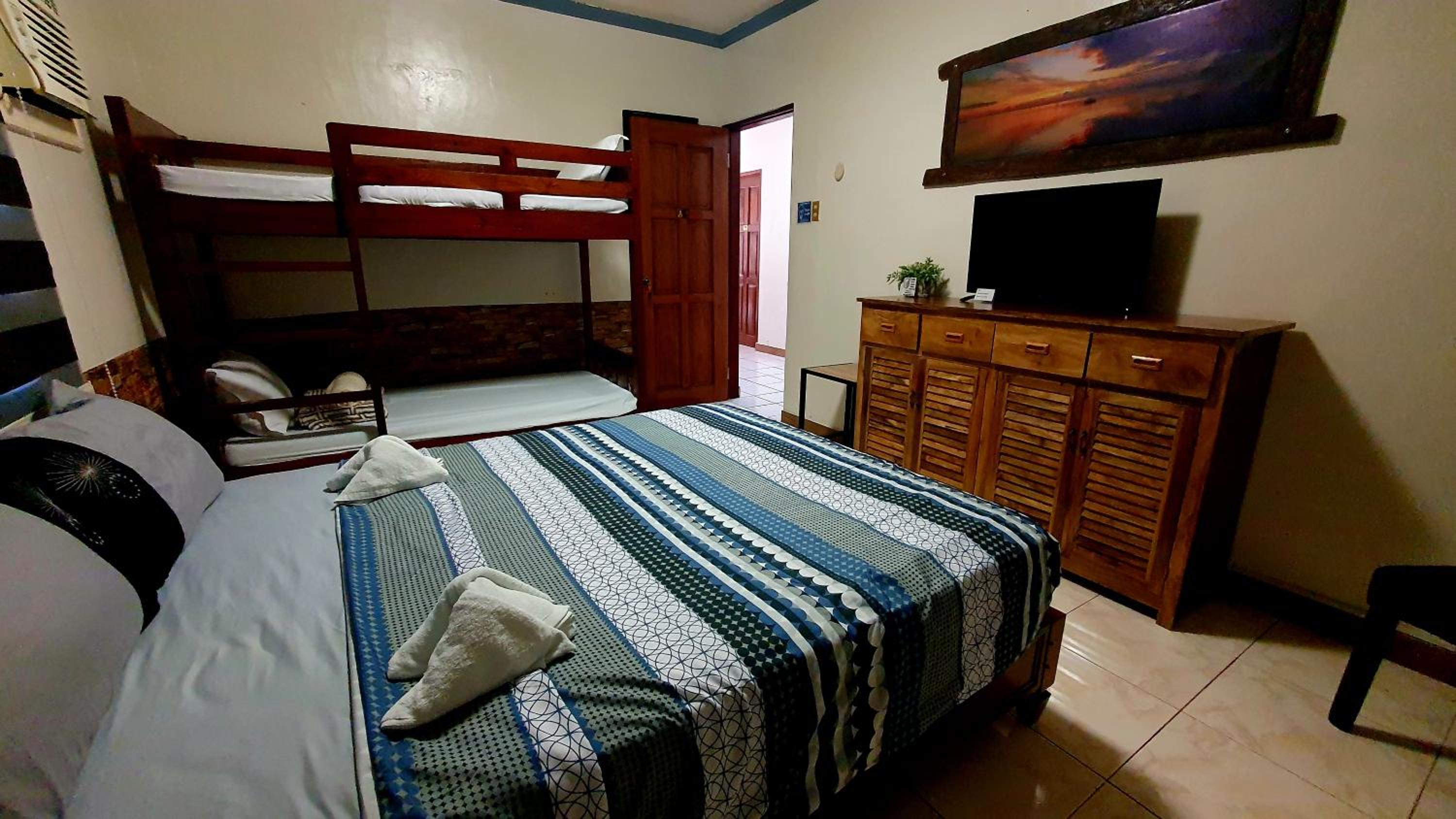 Comfort Quadruple Room - Photo 5