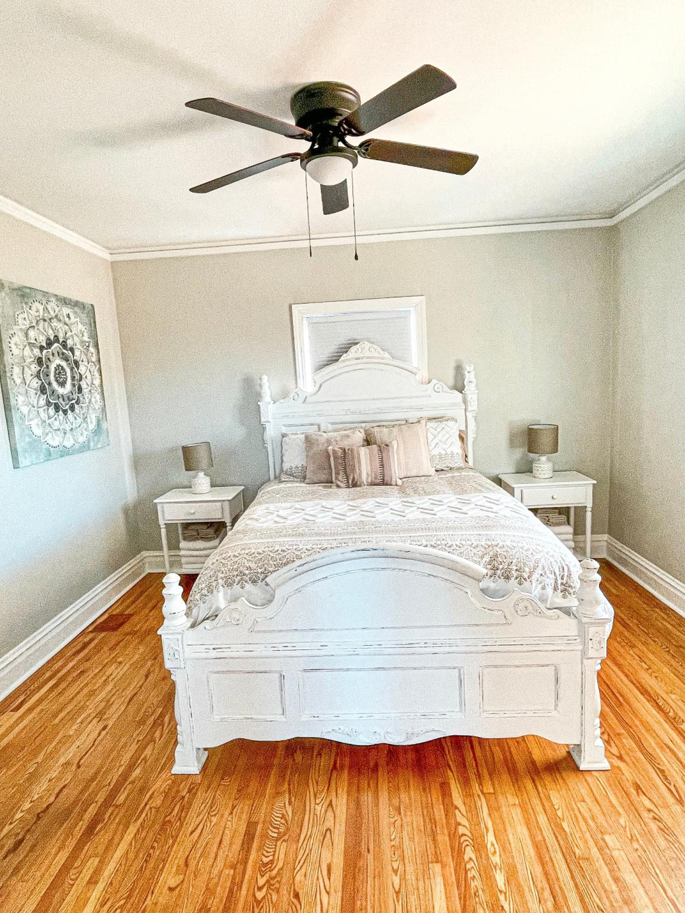 Three-Bedroom House photo 2