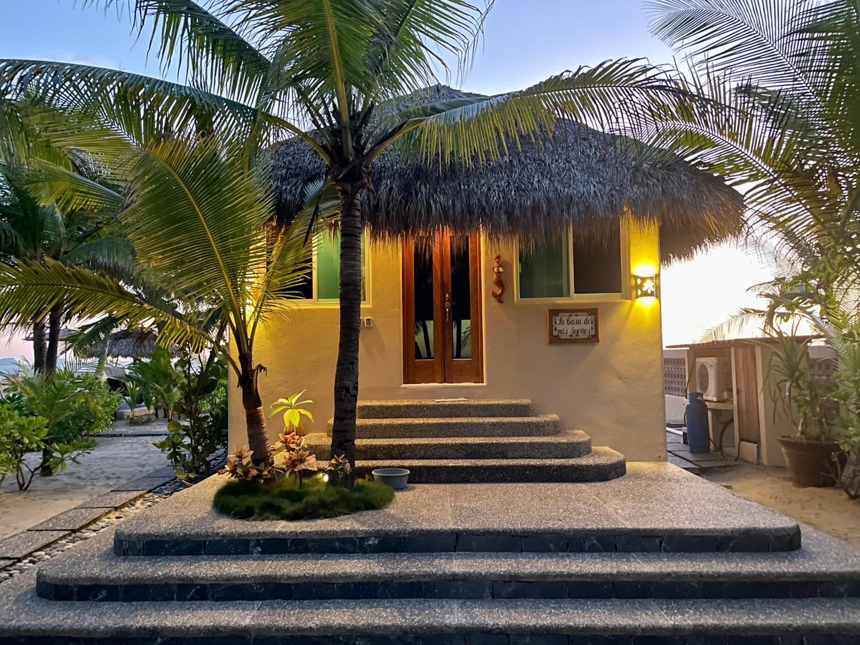 Villa - Beach Front photo 3