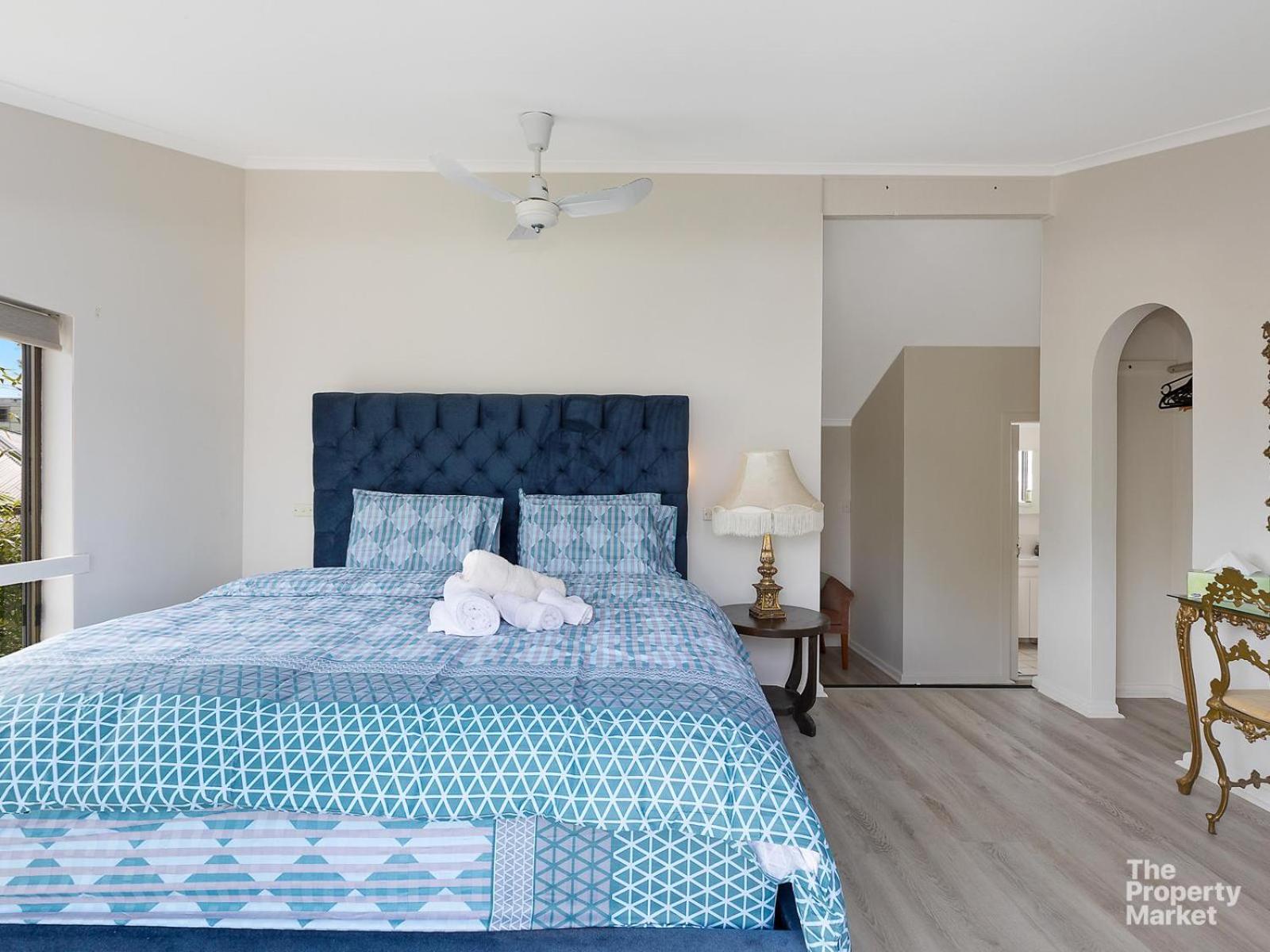 Three-Bedroom House photo 1