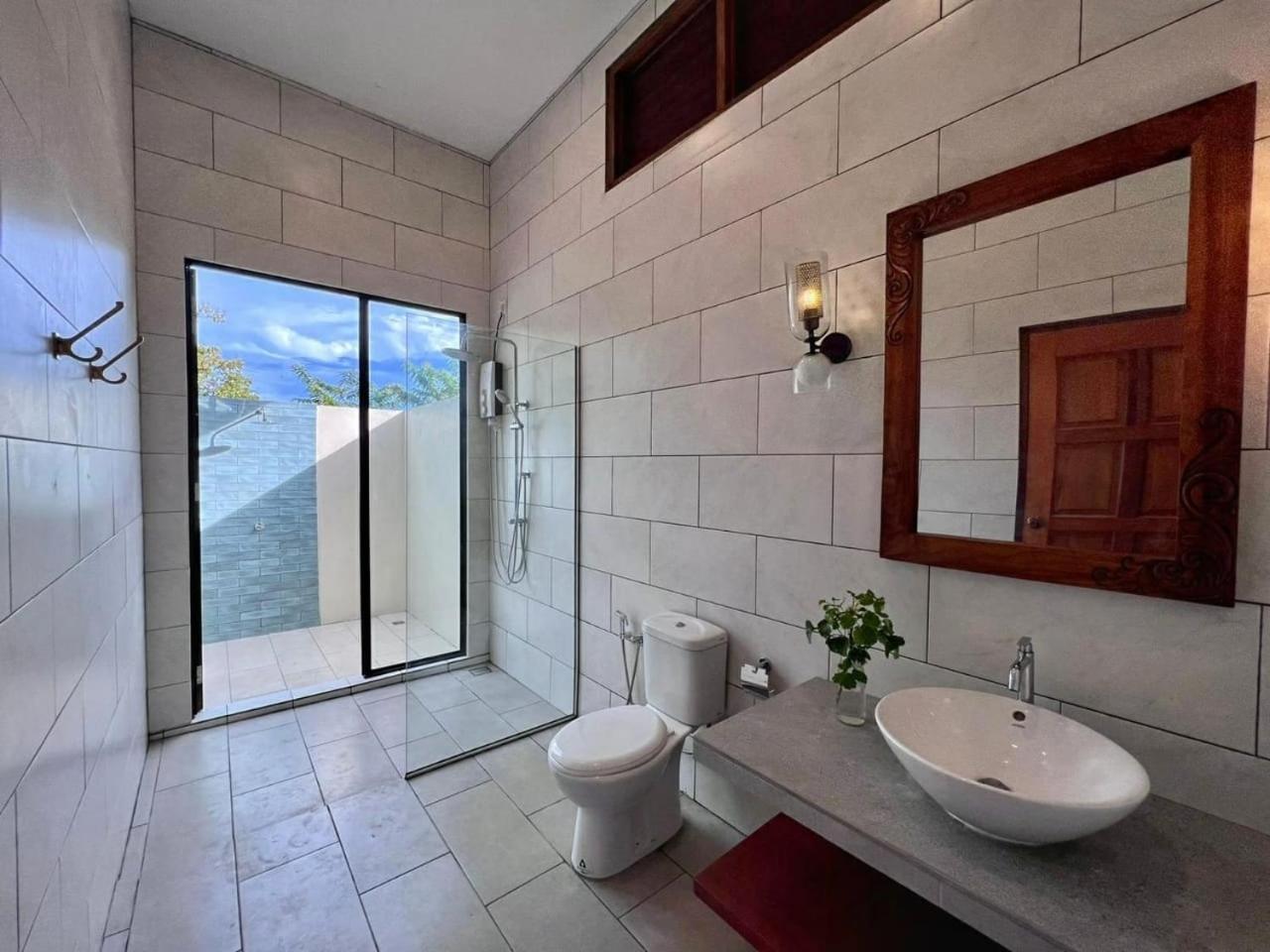 Three-Bedroom Villa photo 2