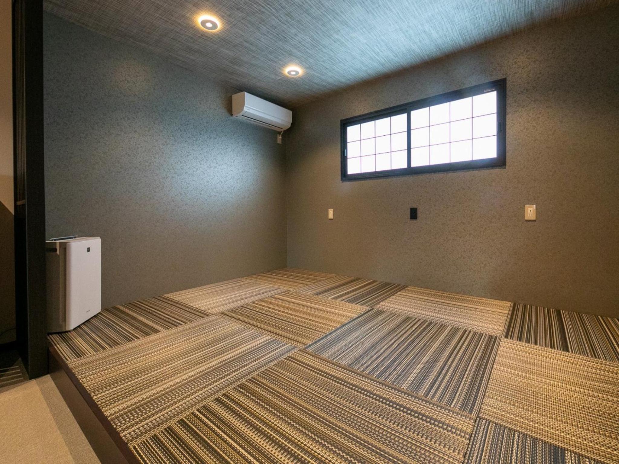 Quadruple Room with Private External Bathroom