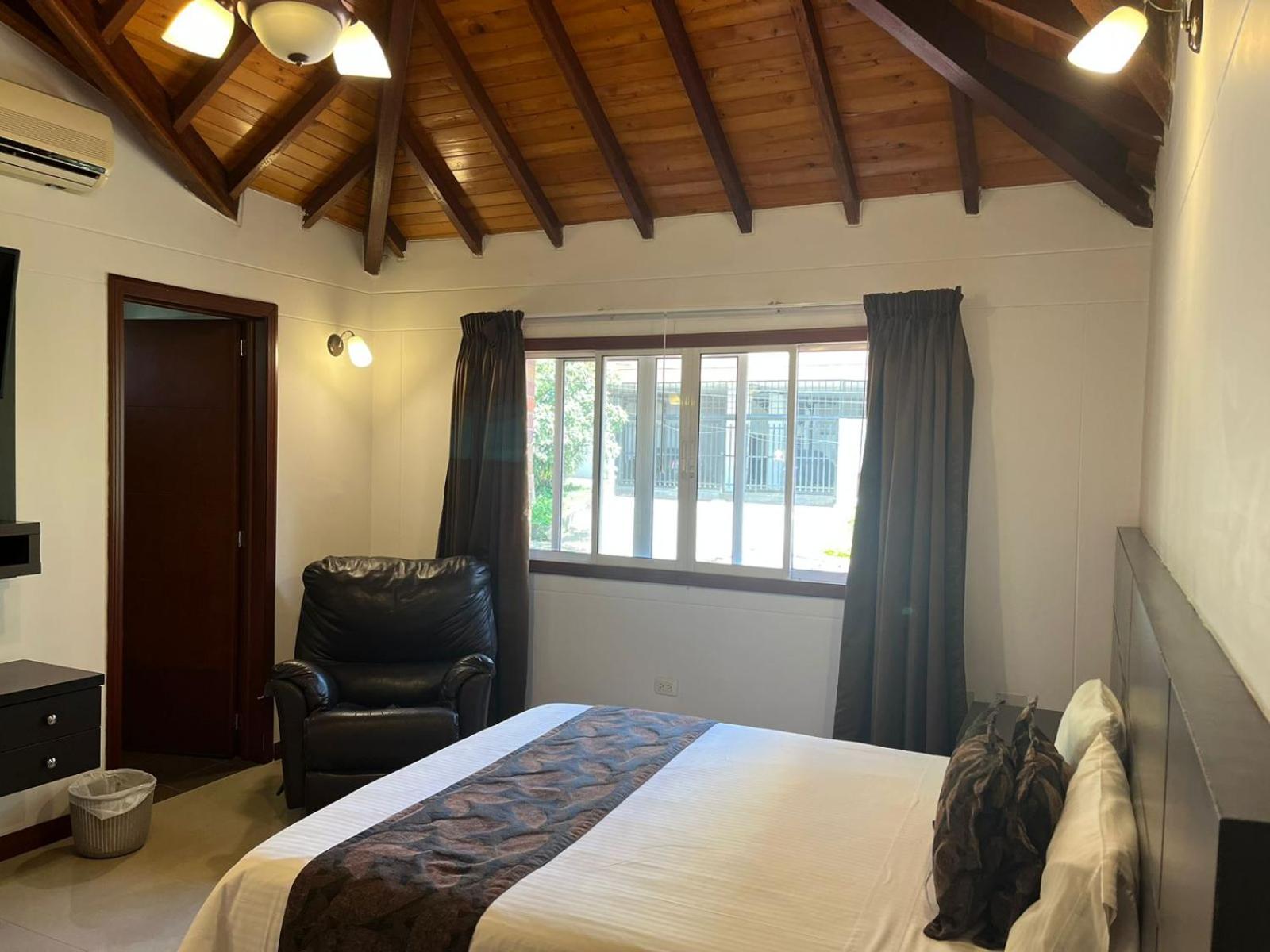 Deluxe Double Room photo 3