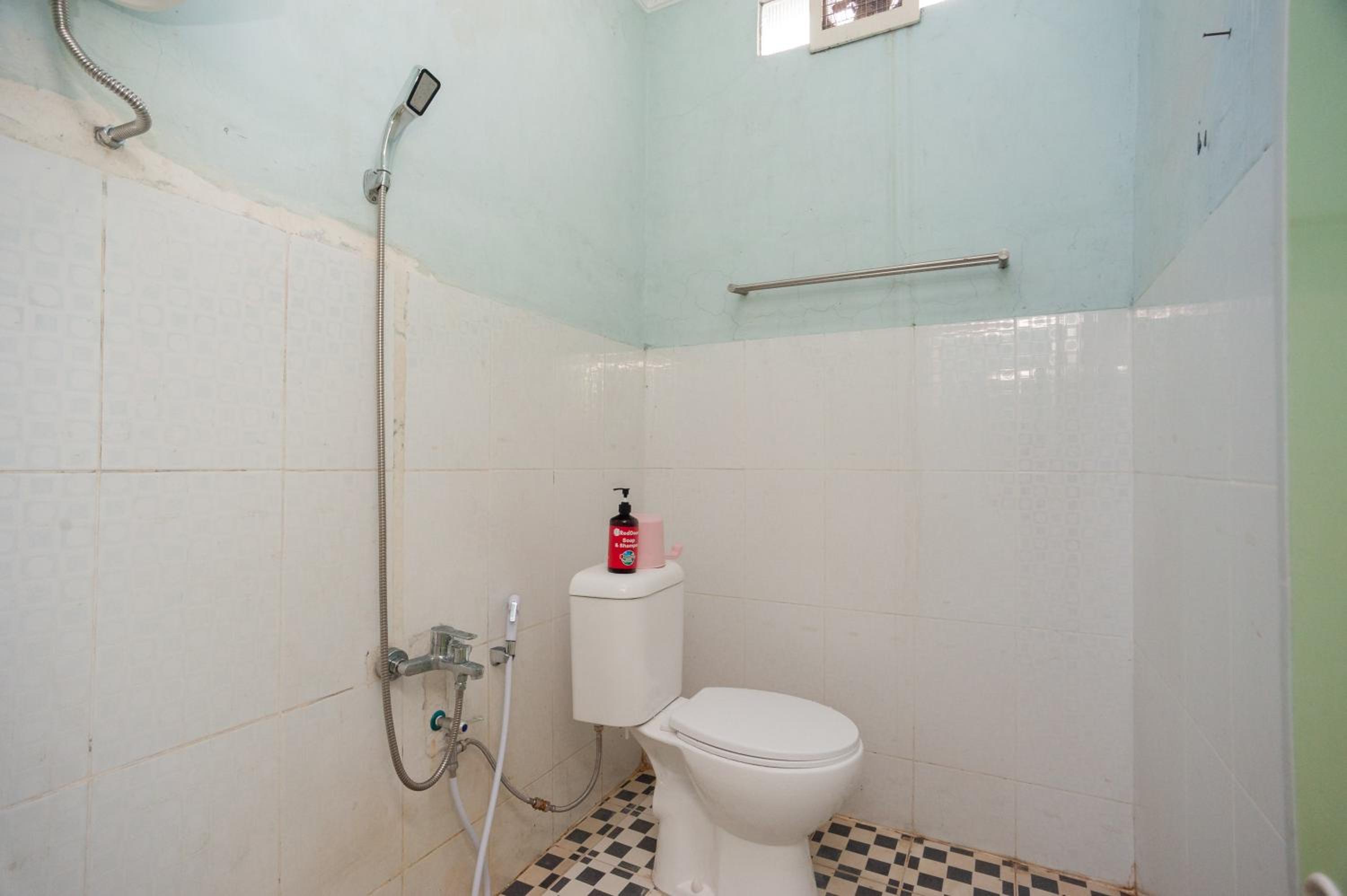 Standard Double Room - Photo 5