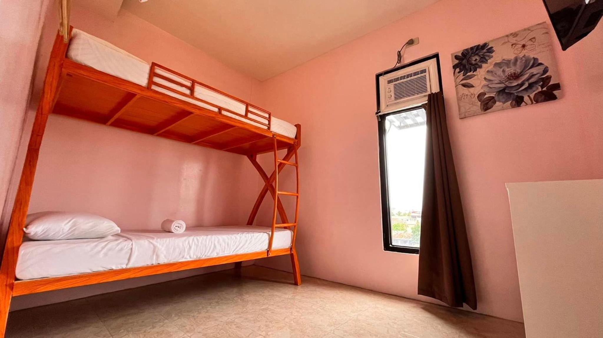 Mixed Dormitory Room photo 1