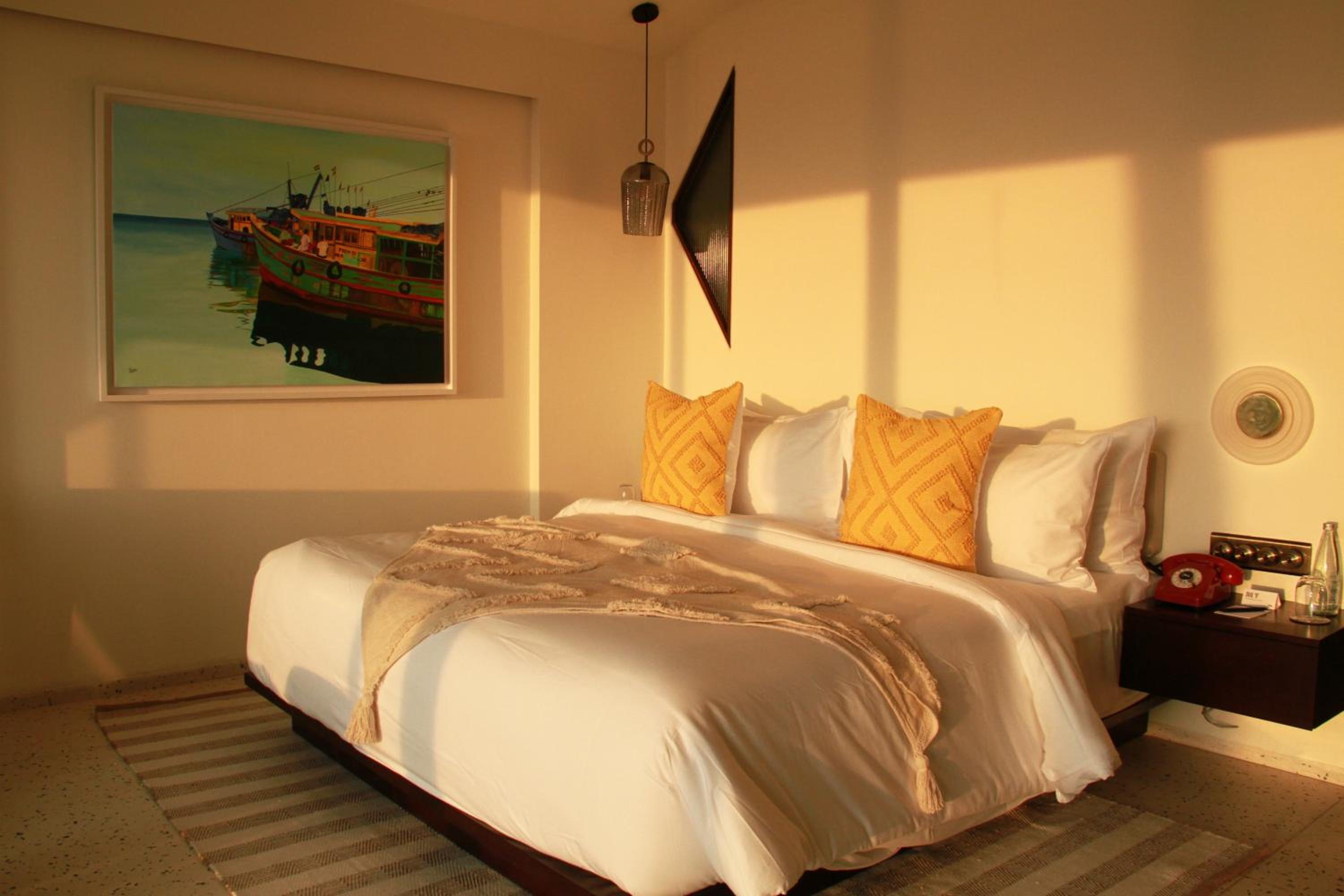 Ocean Front Luxury Room - Photo 6