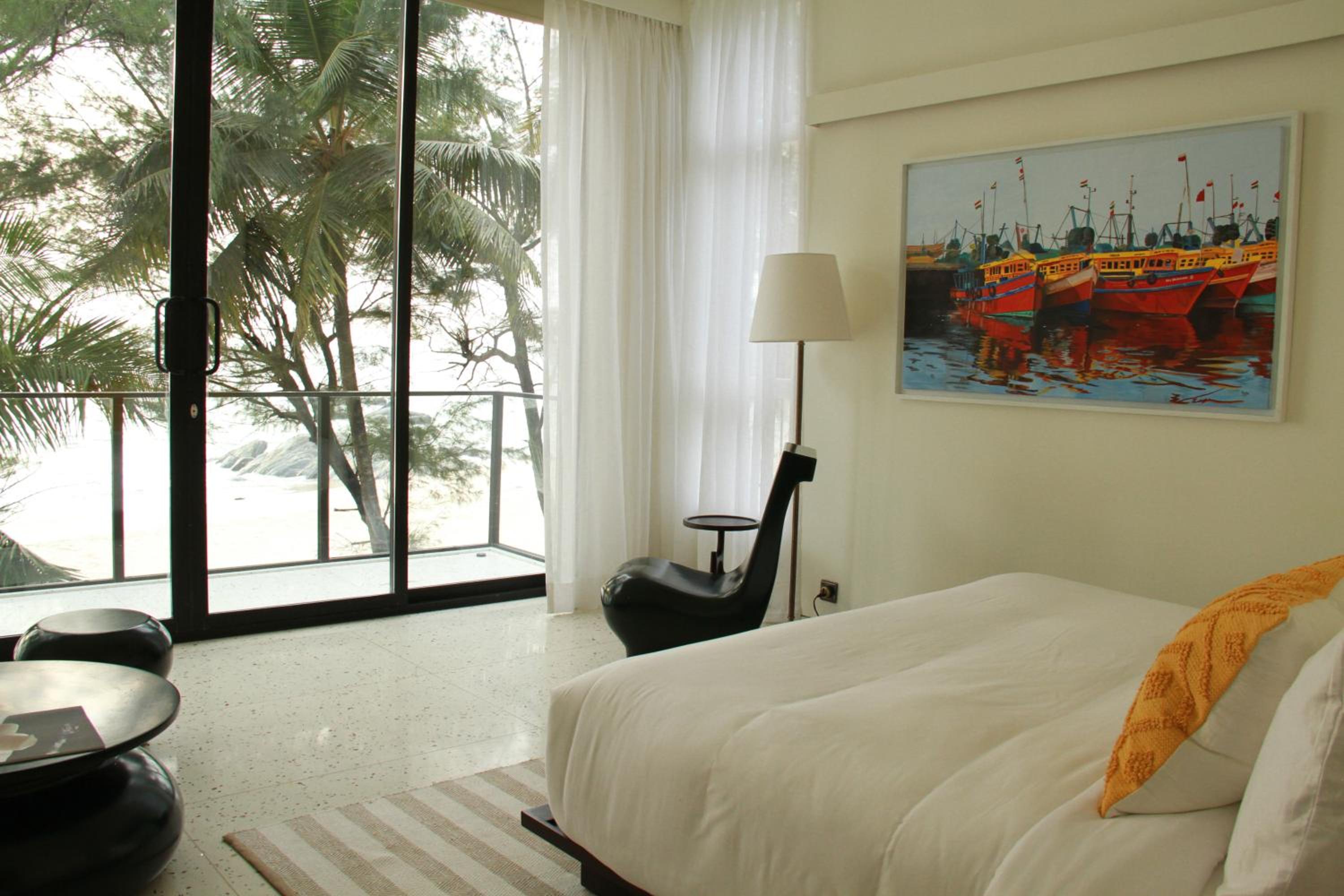 Ocean Front Premier Room - Photo 19