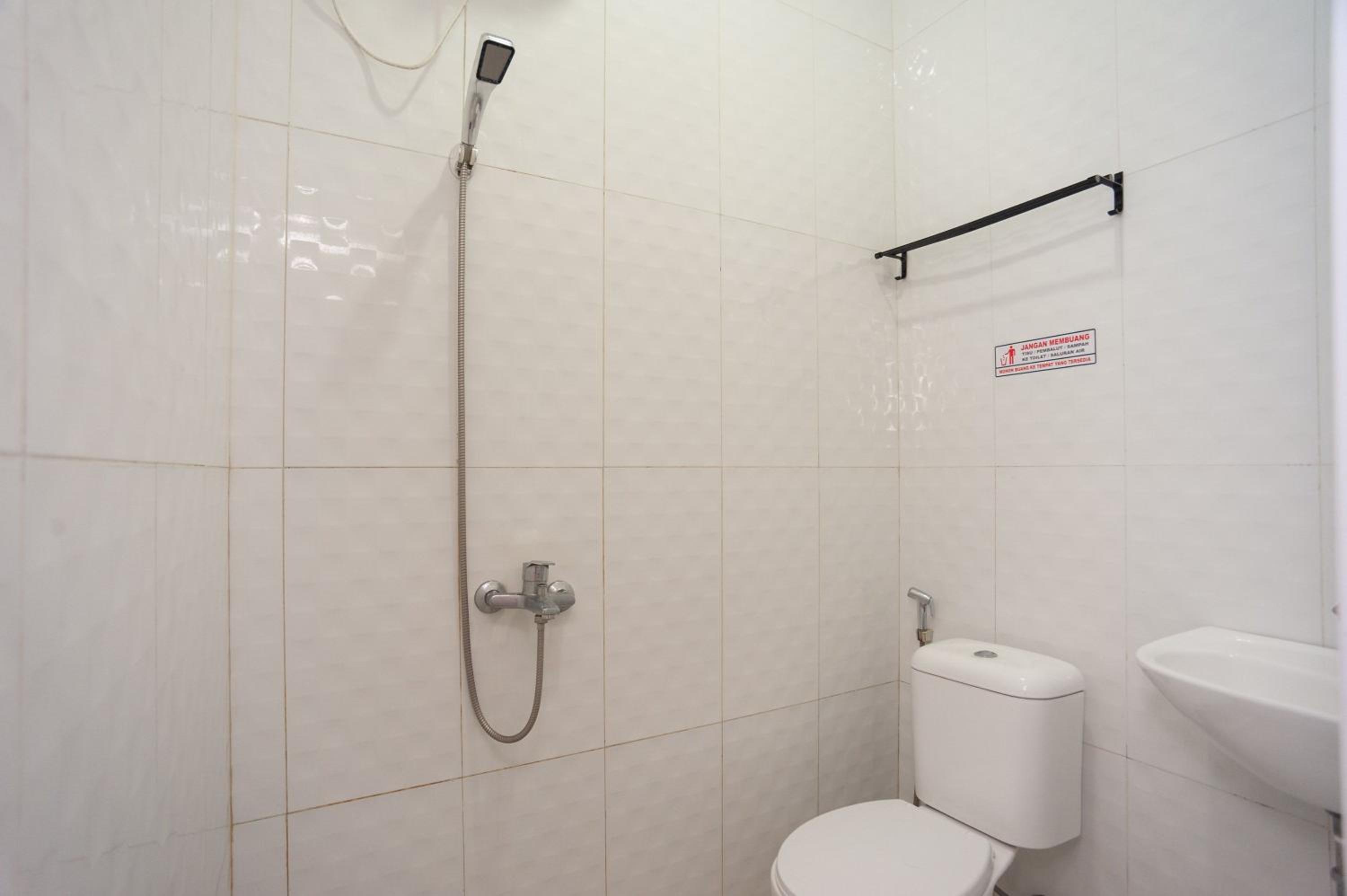 Twin Room - Photo 4