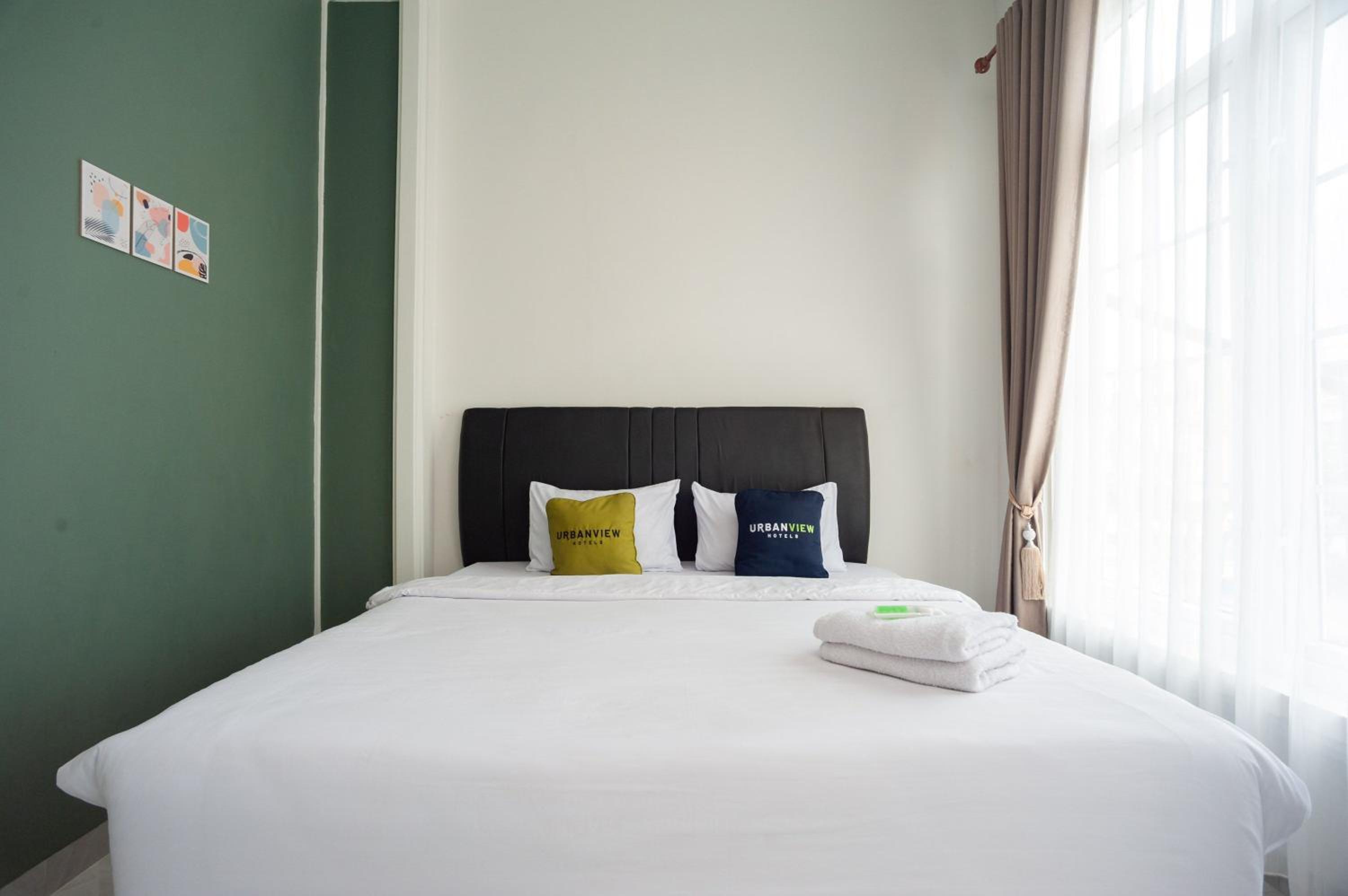 Deluxe Room - Photo 2