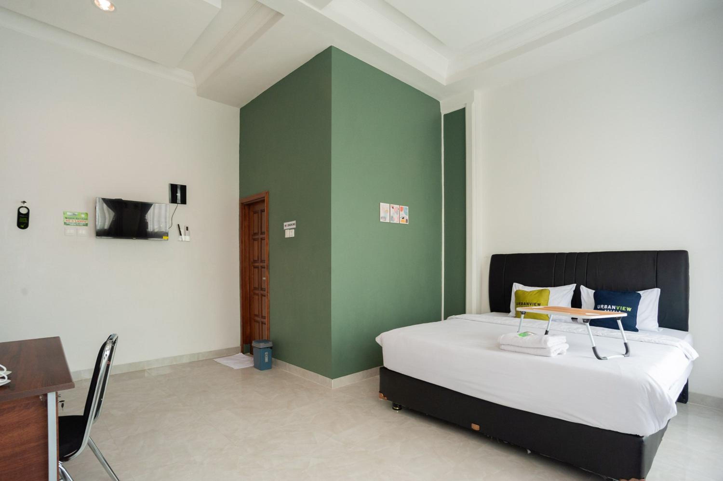 Deluxe Room - Photo 3
