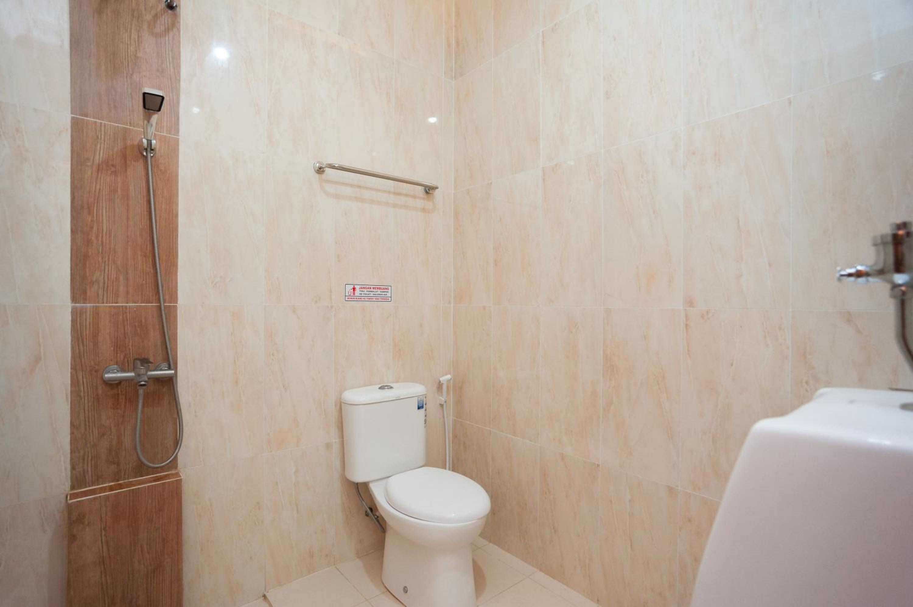 Deluxe Room - Photo 7