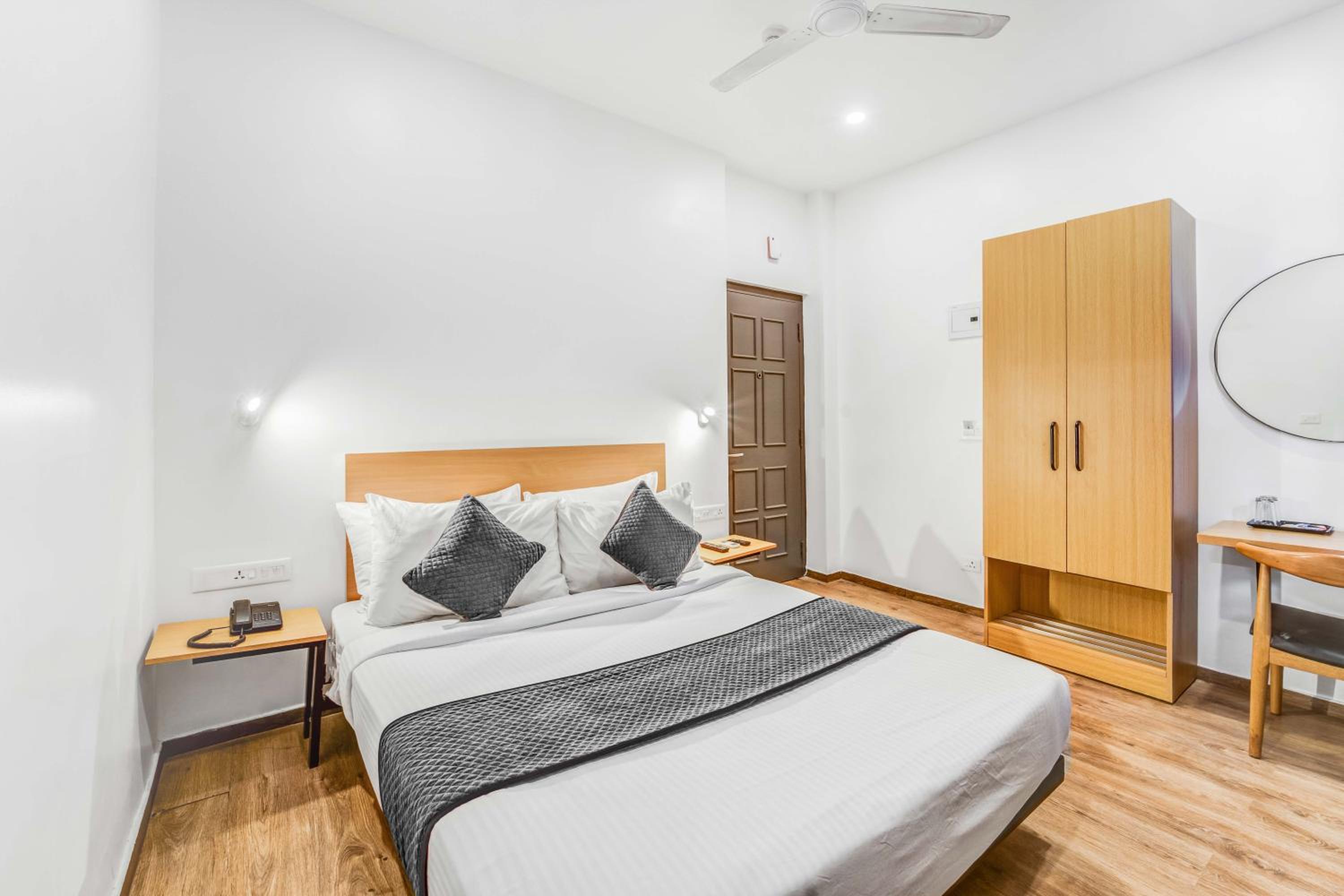 Deluxe Double Room photo 2
