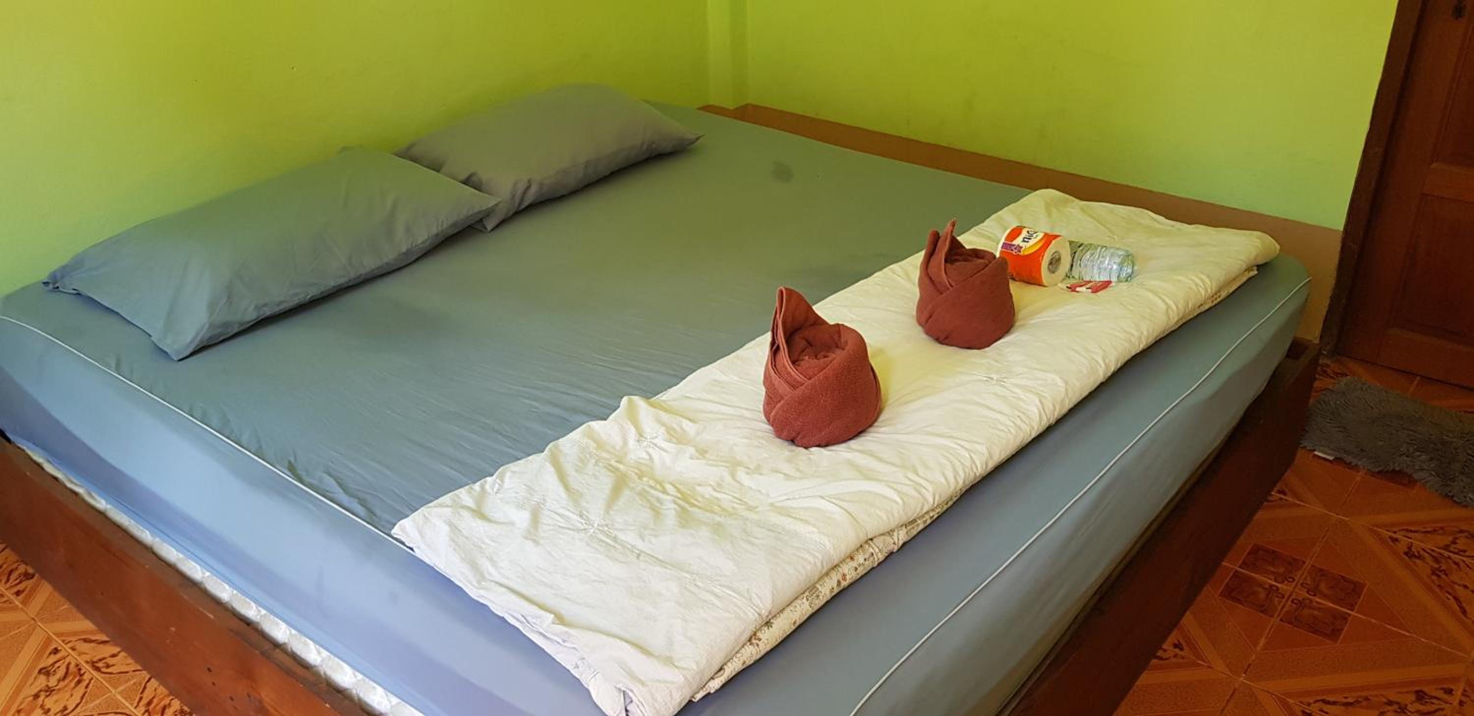 Queen Room with Pool View - Photo 3