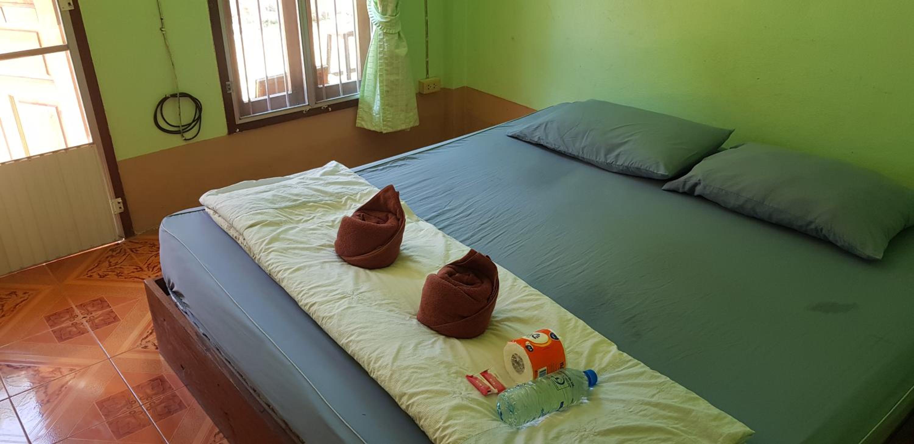 Queen Room with Pool View - Photo 1