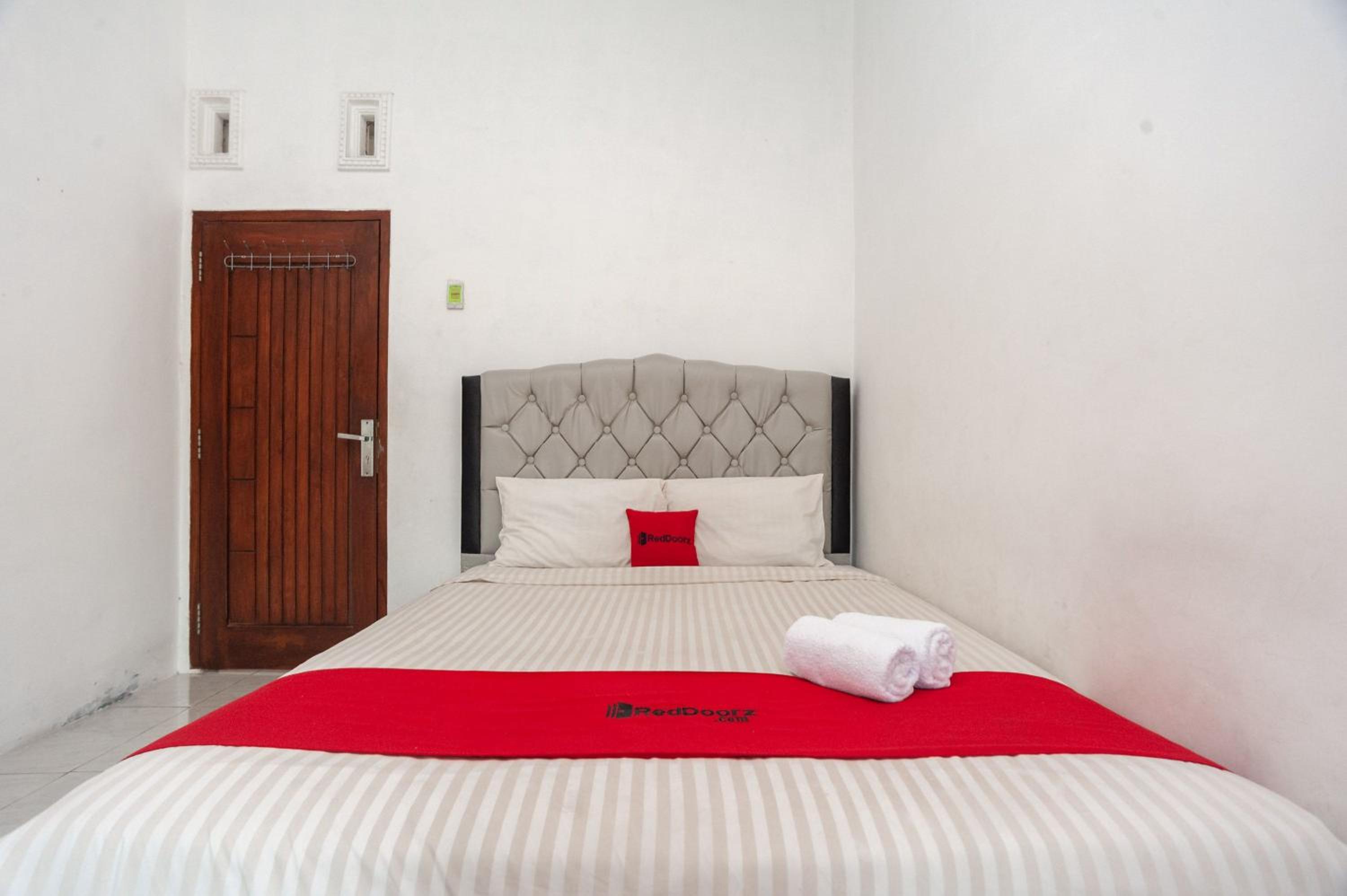 Economy Double Room photo 2