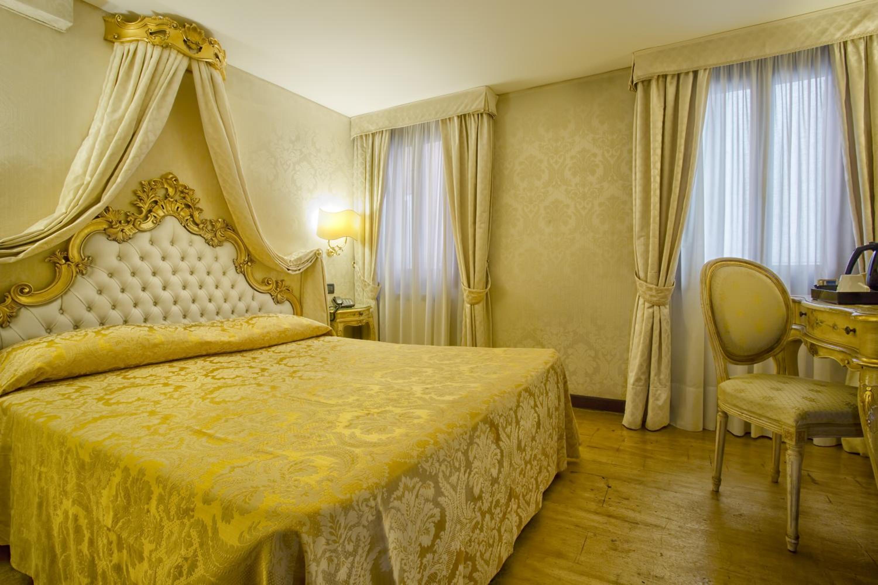 Superior Double Room photo 2