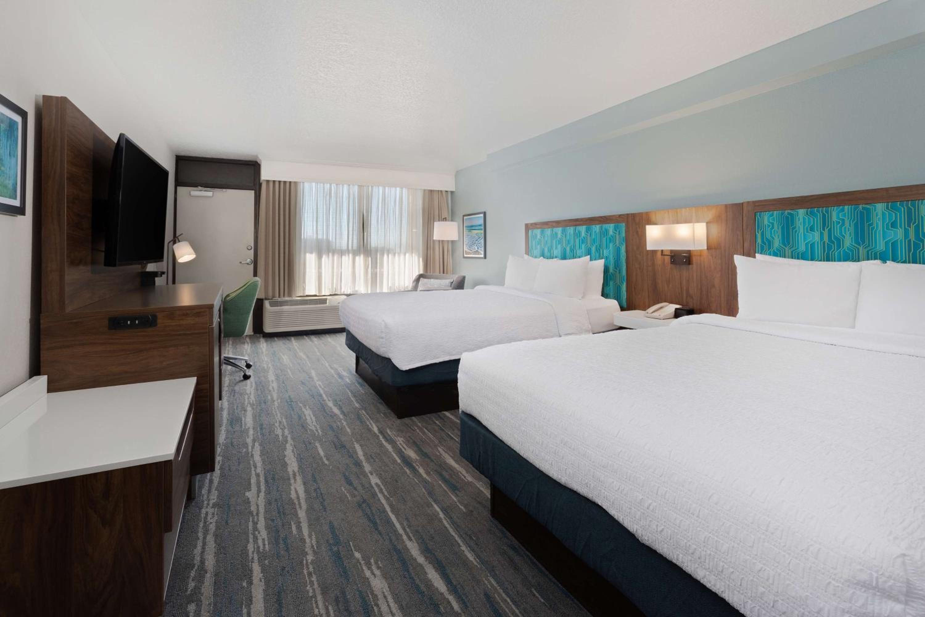 Queen Room with Two Queen Beds with Roll-In Shower - Disability Access photo 1