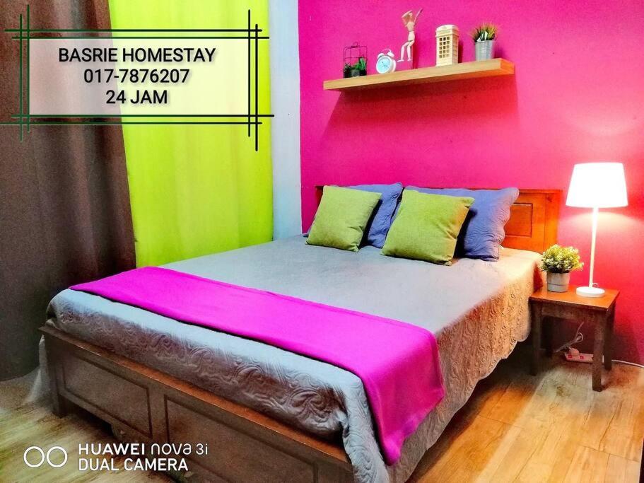 Three-Bedroom House photo 2