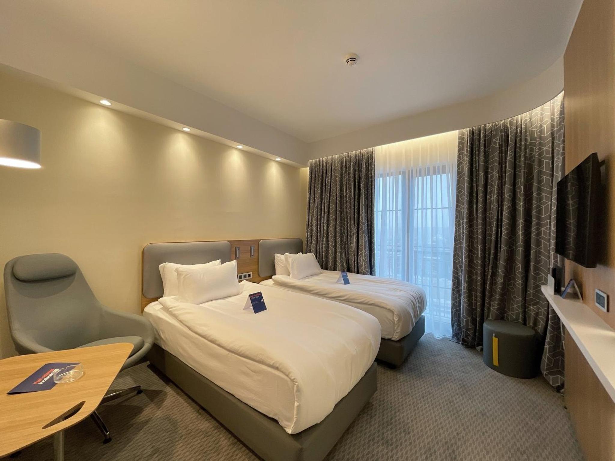 Standard Twin Room with Free Breakfast - Photo 3