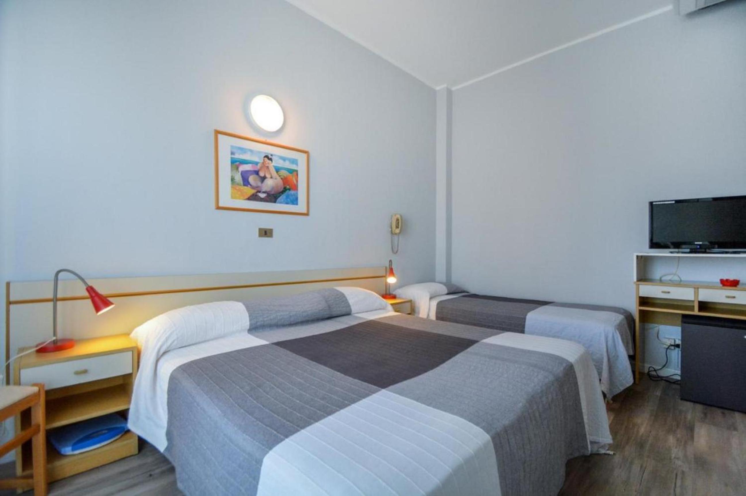 Economy Triple Room