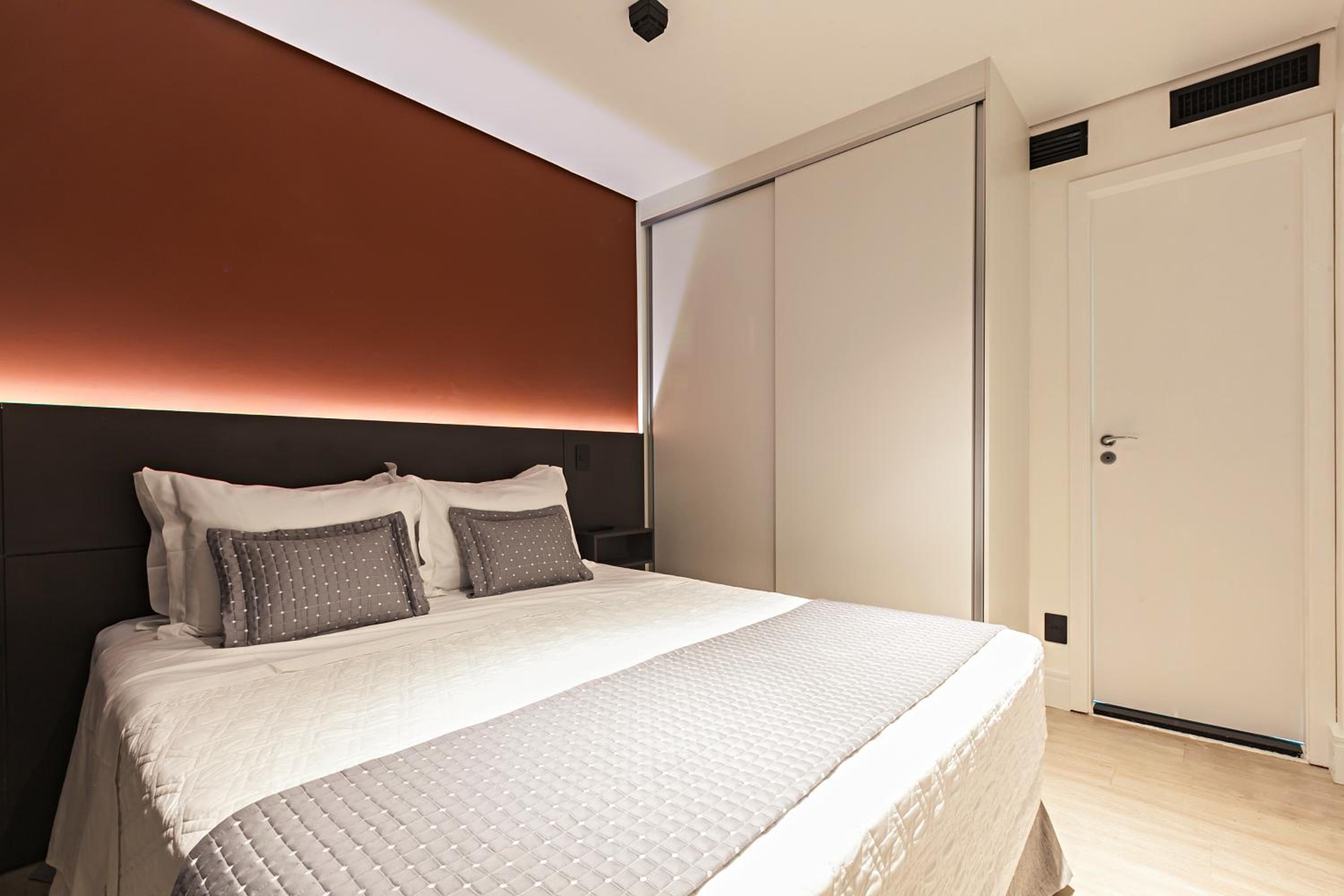 One-Bedroom Apartment - Photo 18