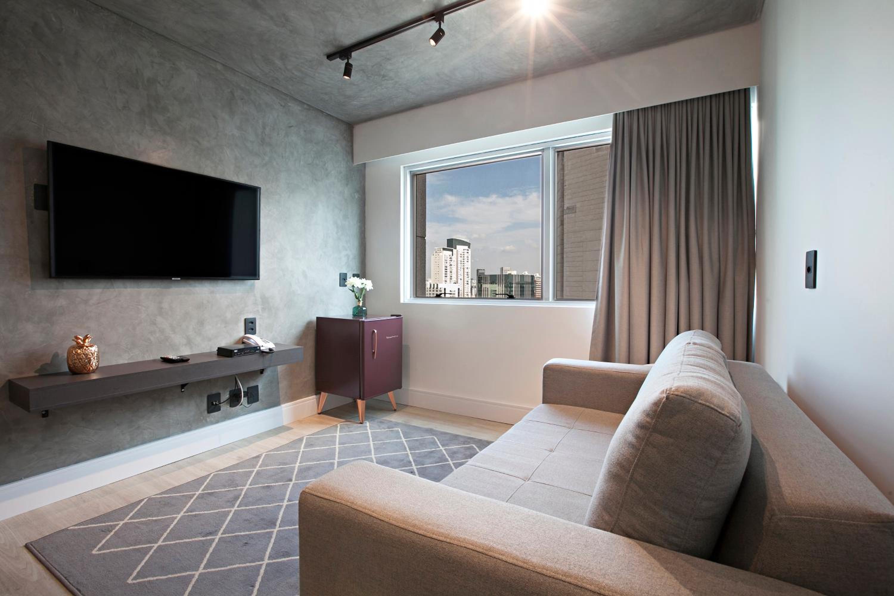 One-Bedroom Apartment - Photo 17