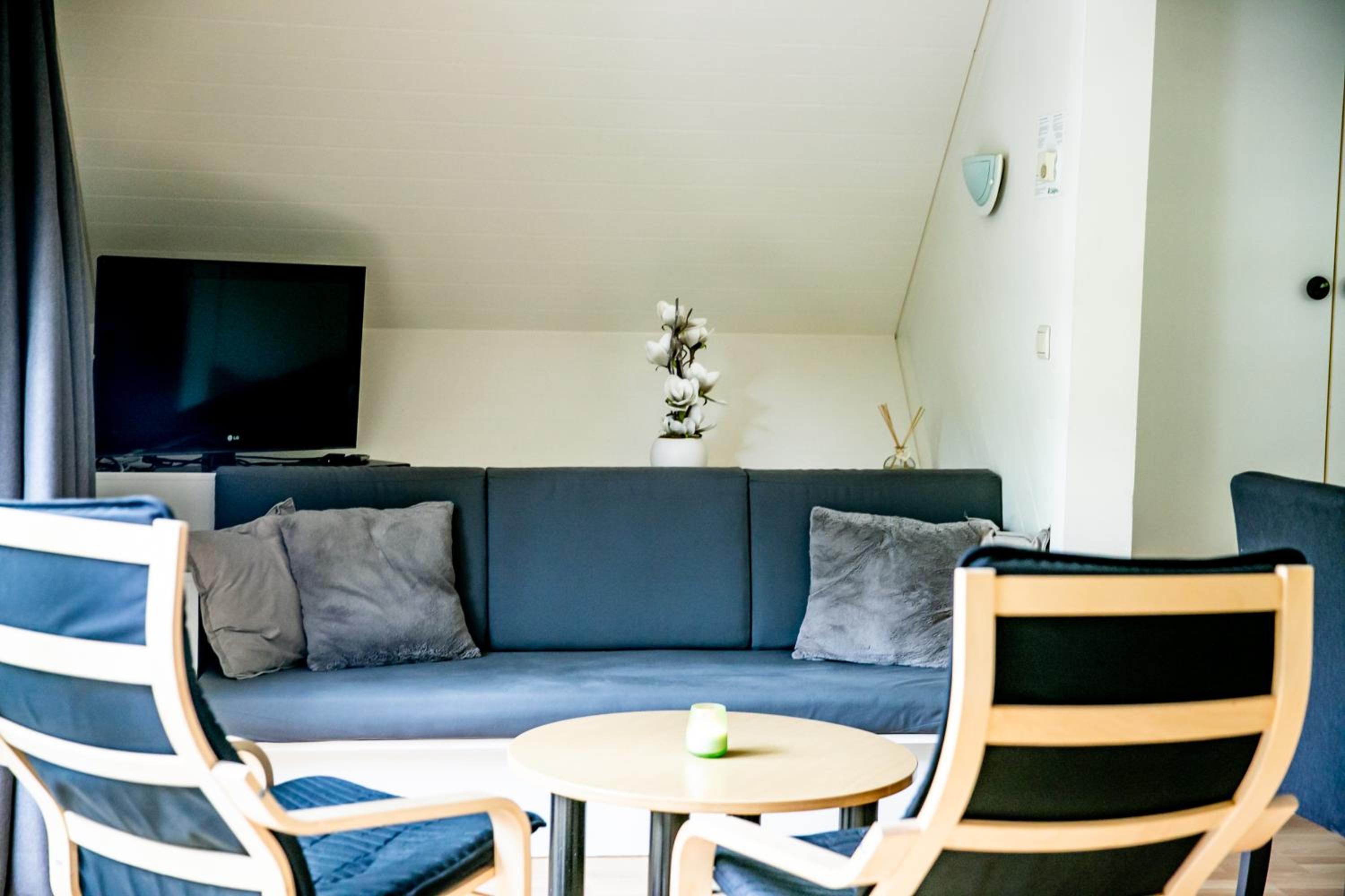 Bungalow (5 Adults) - Photo 1