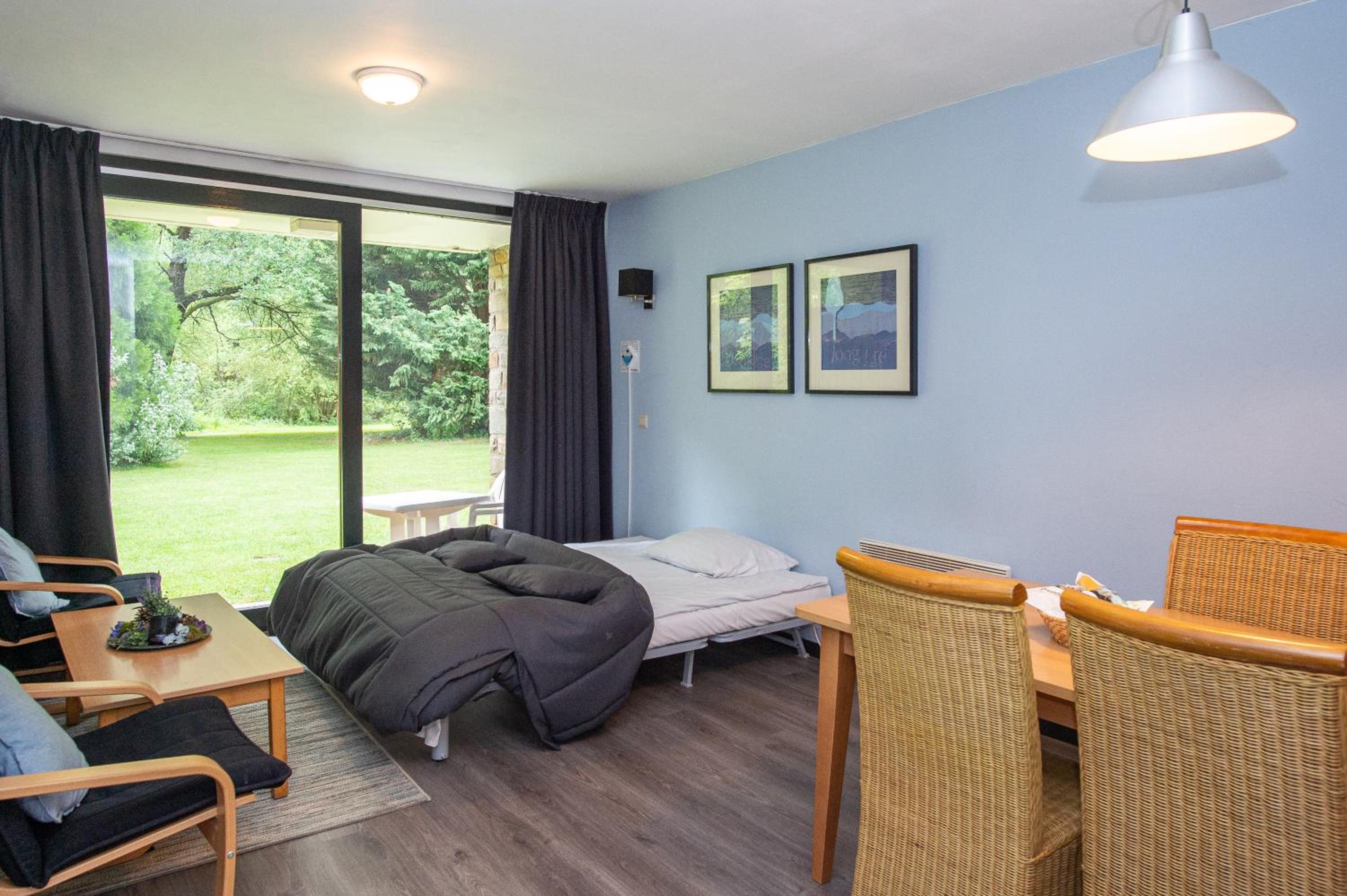 One-Bedroom Apartment (4 Adults) - Photo 9