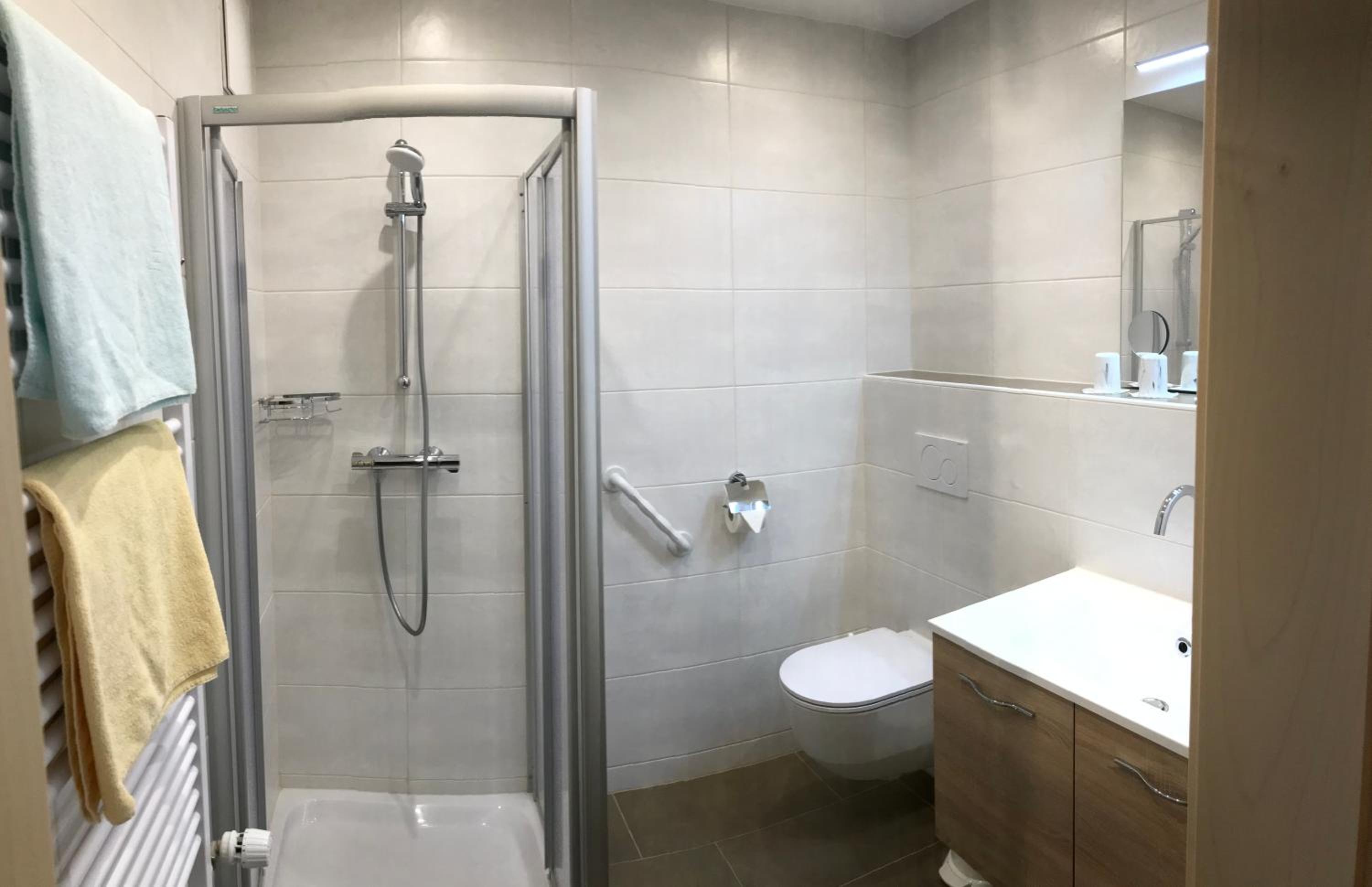 Double Room - Photo 2
