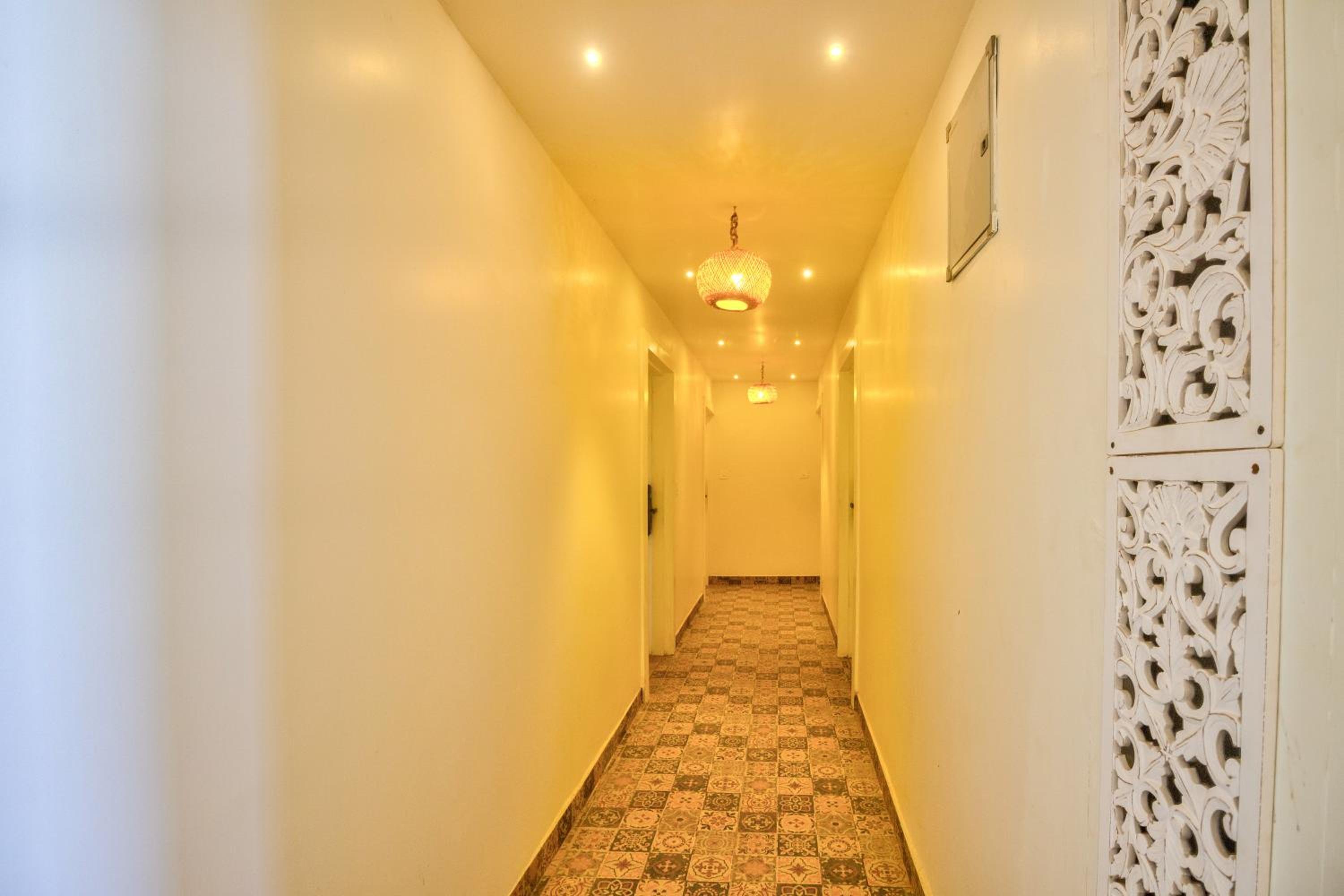 King Suite With Balcony - Photo 13