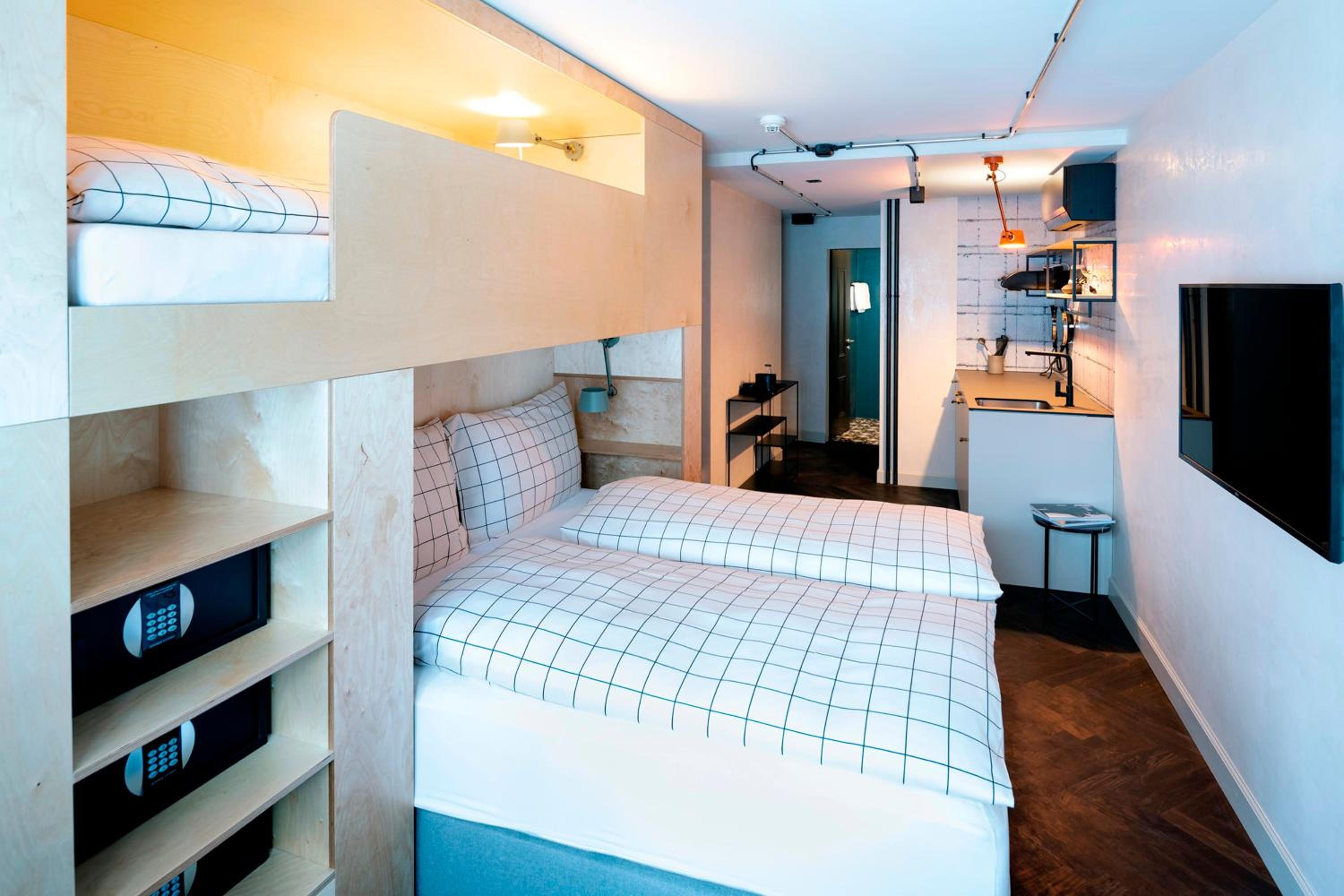 Triple Room & Kitchenette