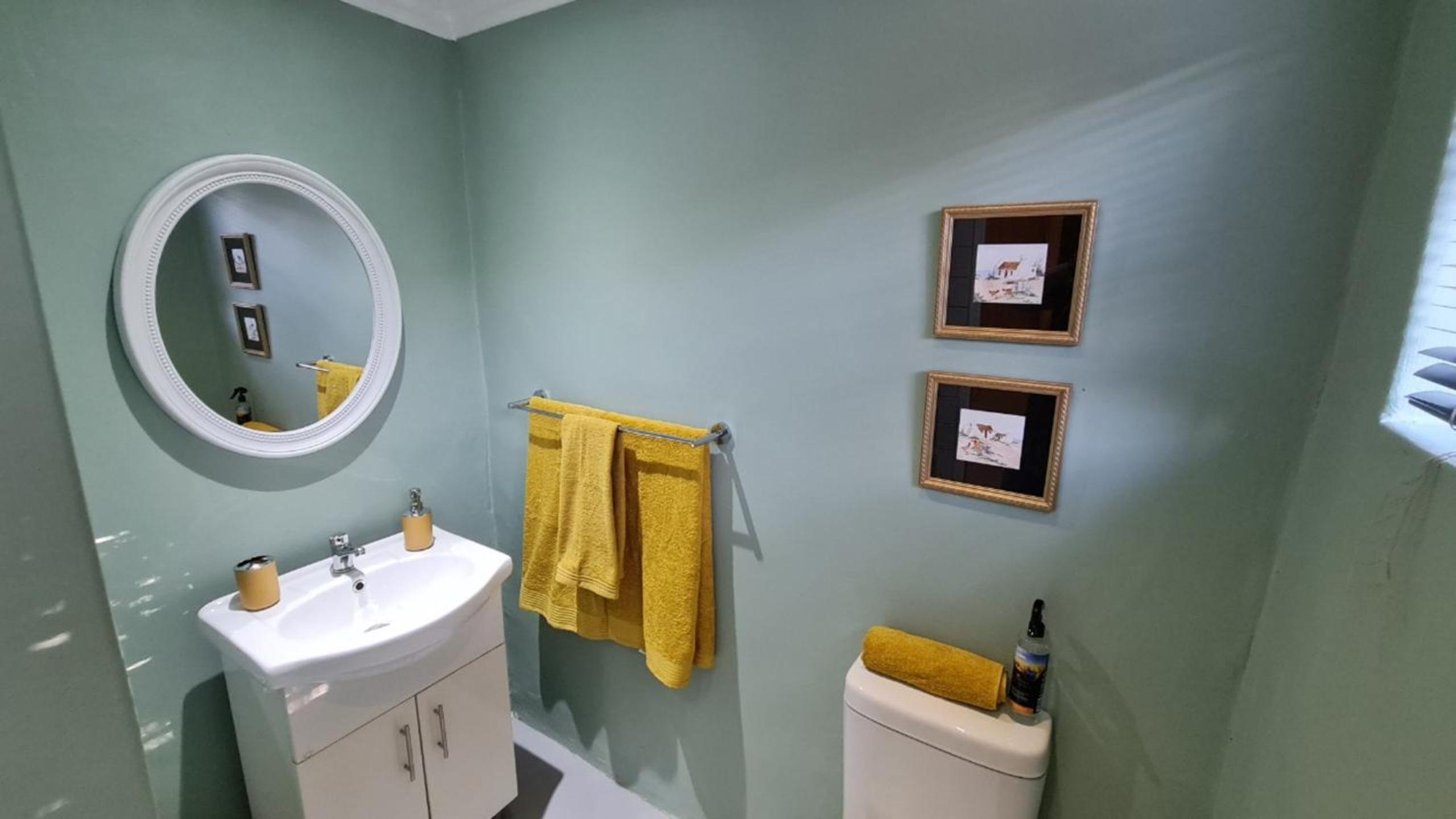 Deluxe Double Room (2 Adults + 1 Child) - Photo 5