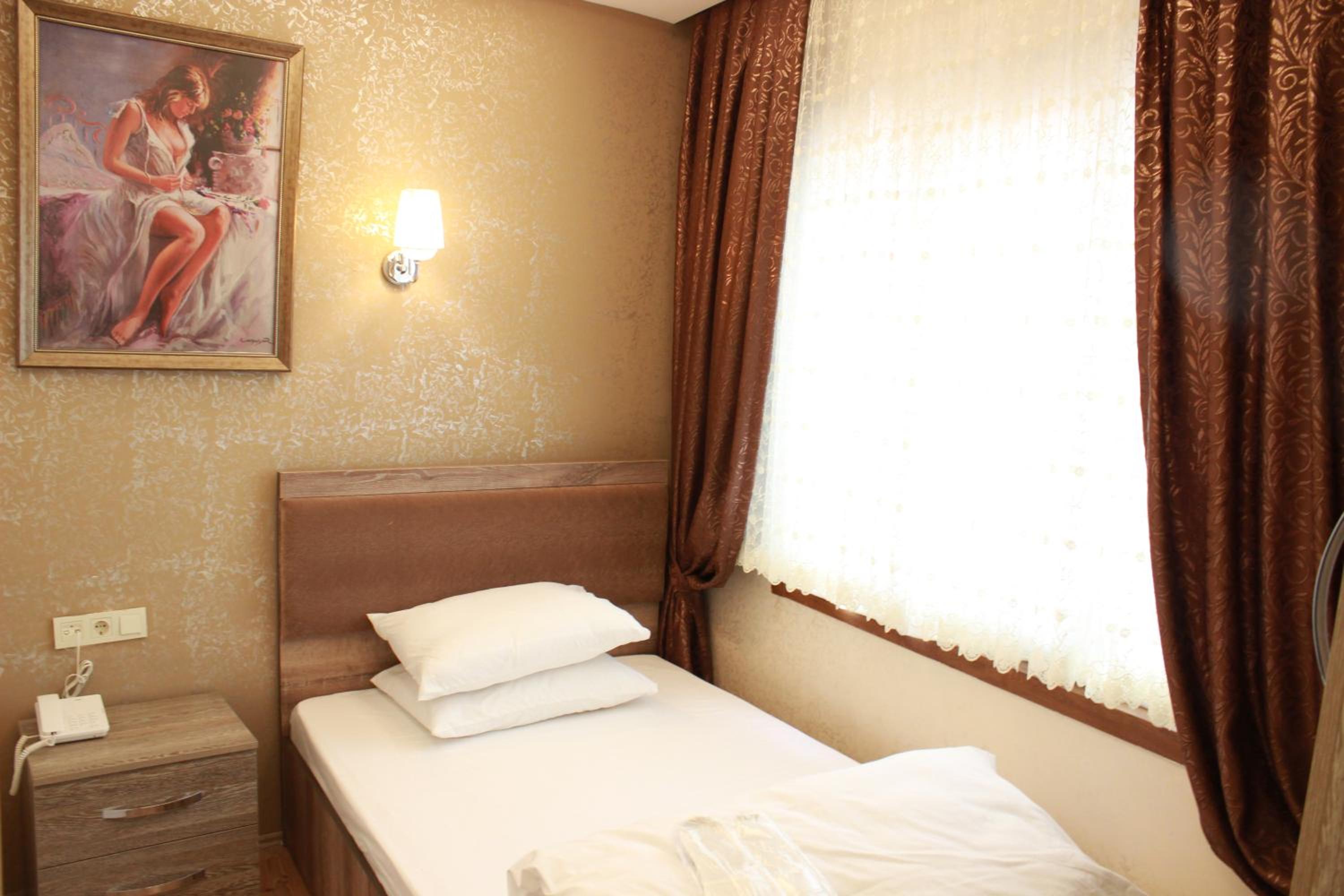 Budget Double Room photo 1