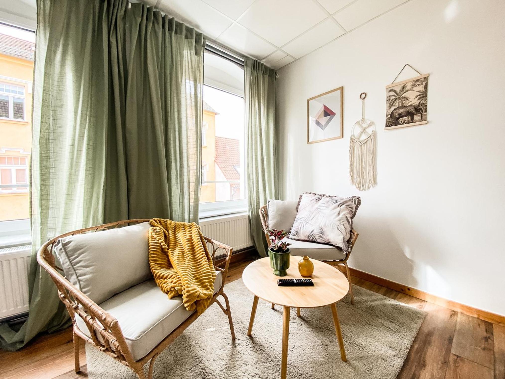 One-Bedroom Apartment photo 2