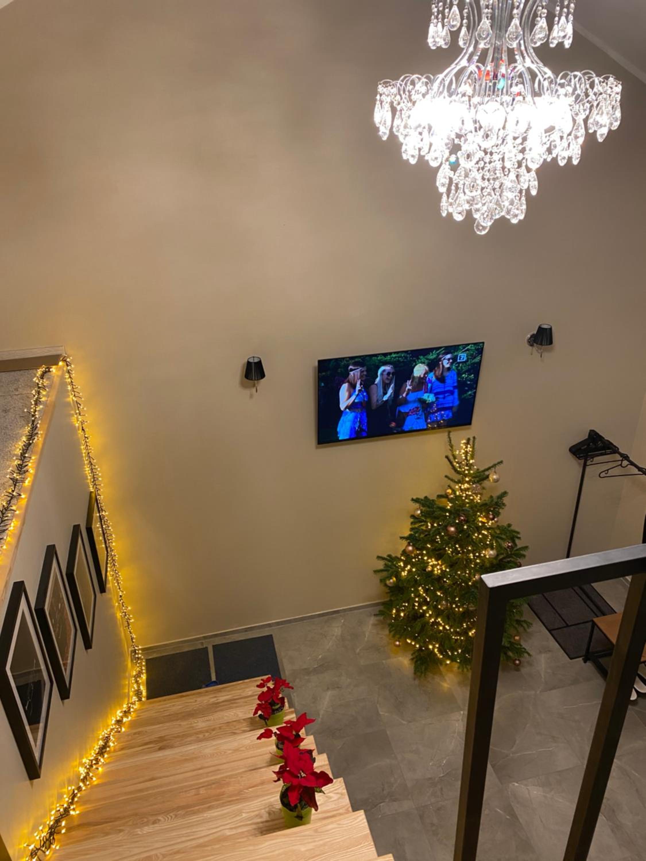 Two-Bedroom House - Photo 10
