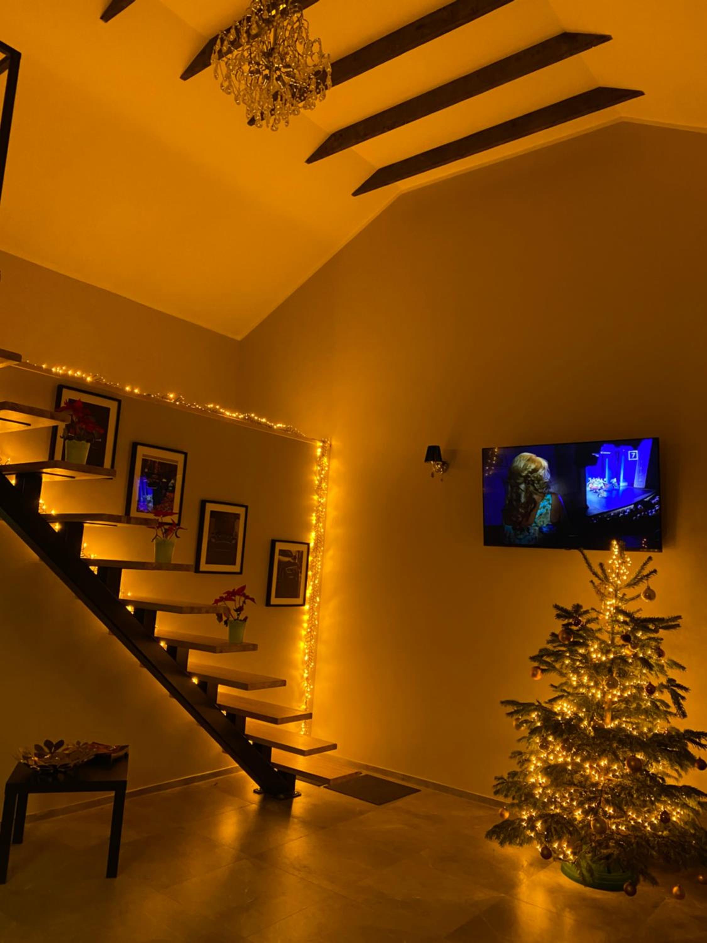 Two-Bedroom House - Photo 16