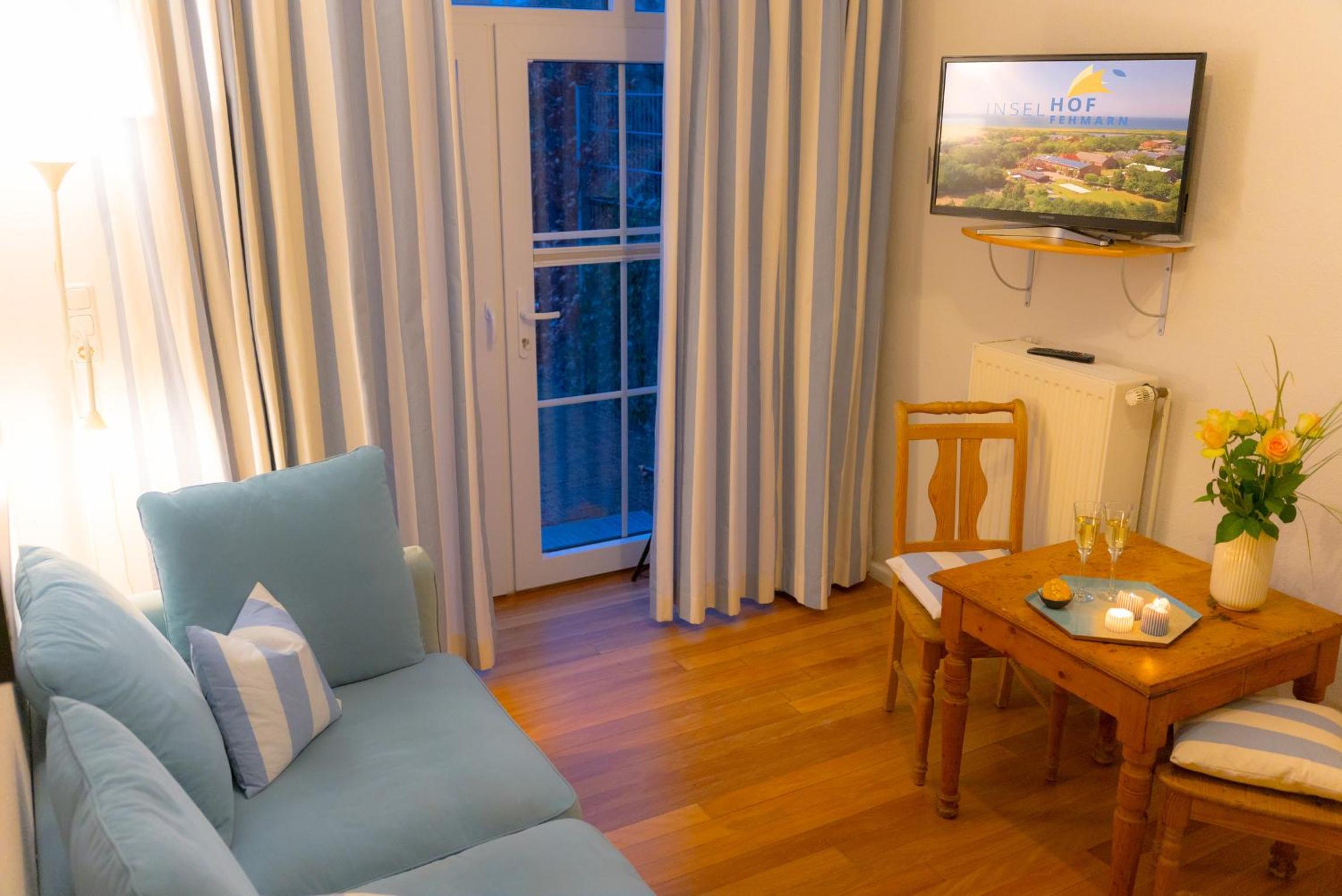 Apartment photo 2