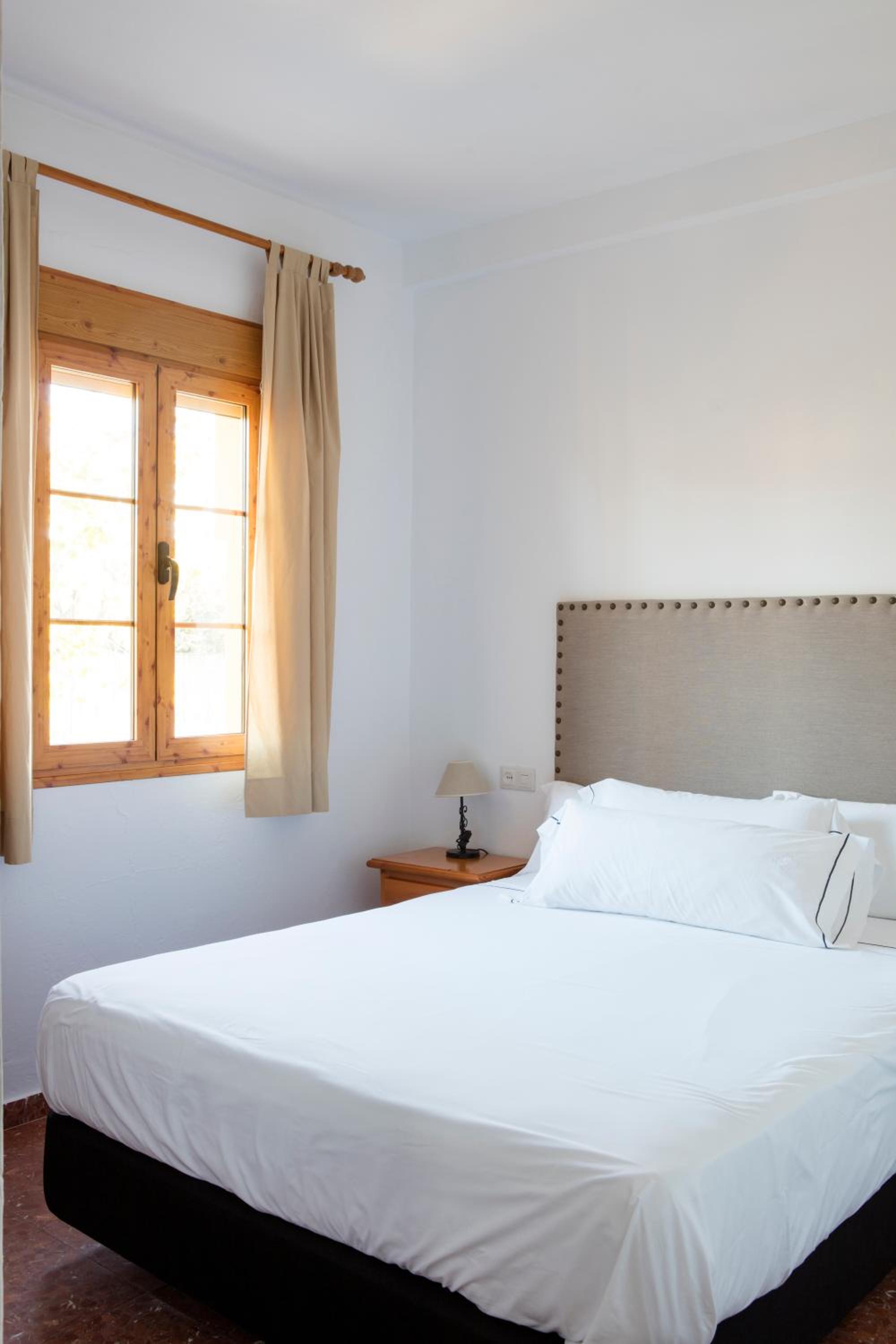 Small Double Room - Photo 3